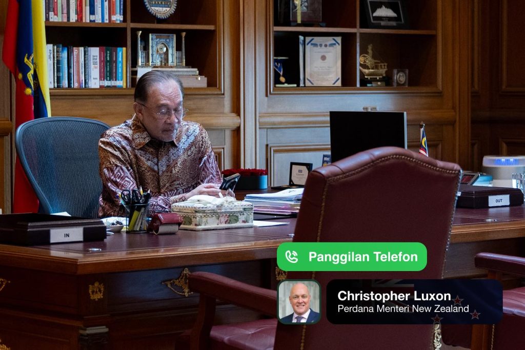 KUALA LUMPUR — Prime Minister Anwar Ibrahim has reiterated Malaysia’s firm stance calling for an immediate ceasefire and a return to diplomatic negotiations amid escalating tensions in West Asia. In a phone conversation with New Zealand Prime Minister Christopher Luxon, Anwar strongly condemned military actions against Iran and rejected unilateral measures that violate international law. He stressed the need to protect civilians and prioritise peaceful resolution through dialogue. Both leaders also discussed the broader impact of the conflict on global security and the economy, including rising fuel prices affecting New Zealand’s energy sector. Anwar welcomed Wellington’s efforts to enhance energy security and accelerate its transition to renewable energy. The two leaders reaffirmed their commitment to strengthening Malaysia–New Zealand relations under the Strategic Partnership framework, particularly in trade, investment and energy cooperation, while pledging continued engagement to address shared global challenges.