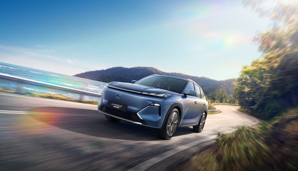 KUALA LUMPUR: Malaysia’s transition towards electric vehicles (EVs) is likely to gain momentum בעקבות rising global crude oil prices, particularly among buyers in the premium internal combustion engine (ICE) segment, according to CIMB Securities Sdn Bhd. In a research note released today, the firm projected that EV adoption across the country will accelerate in 2026, driven in part by the anticipated launch of the Proton e.MAS 5. Continued tax incentives for locally assembled (CKD) EVs are also expected to support this growth. At the same time, CIMB Securities noted that the recent temporary adjustment to the BUDI95 fuel quota is unlikely to significantly impact the mass market segment. This is because most national car models are designed with smaller engines and are more fuel-efficient. Based on estimates from the Malaysian Road Safety Research Institute, private vehicles in Malaysia average about 28,000 kilometres annually. Looking at the country’s top-selling models in 2025—Perodua Bezza, Axia, Myvi, Alza, and Proton Saga—the firm estimates yearly fuel consumption to range between 1,100 and 1,500 litres. Even when accounting for higher usage, CIMB Securities said the revised BUDI95 quota still provides sufficient capacity for most drivers. Prime Minister Datuk Seri Anwar Ibrahim recently announced that the monthly individual limit for BUDI95 fuel purchases will be temporarily reduced from 300 litres to 200 litres starting April 1, citing ongoing geopolitical tensions in West Asia. He added that the adjustment is expected to have minimal impact on the public, as average monthly fuel consumption is حوالي 100 litres, with nearly 90 percent of consumers using less than 200 litres per month.