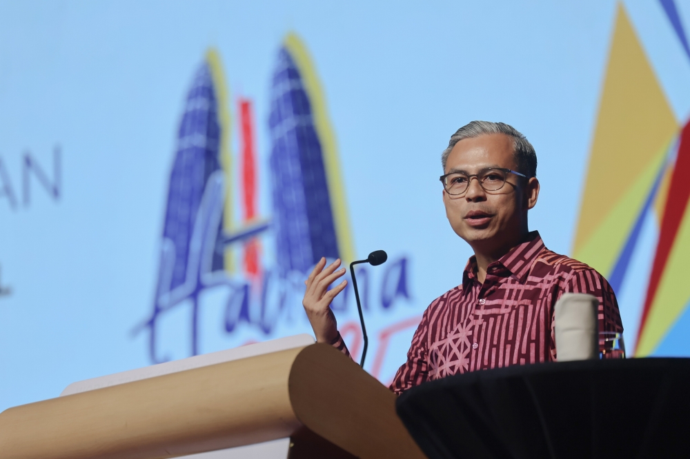 KUALA LUMPUR, April 11 -- A total of RM30,000 has been contributed to Persatuan Veteran Radio Televisyen Malaysia (PVRTM) to support the association’s activities and the welfare of its members. Communications Minister Datuk Fahmi Fadzil said the contribution was a gesture of appreciation for the services and dedication of RTM veterans who have significantly shaped the nation’s broadcasting history. “I very much welcome and support the efforts of our colleagues in PVRTM, who are seen to be increasingly active. I still remember that in the early days, the PVRTM office was located under a staircase, but now we have expanded and improved those facilities. “They now have a more comfortable space, and I will continue to provide support, including financially, almost every year,” he told reporters after attending the PVRTM Hari Raya Aidilfitri celebration at a hotel here today. Also present was Director-General of Broadcasting Ashwad Ismail. Meanwhile, Fahmi also proposed that special programmes be organised involving PVRTM in conjunction with the upcoming 80th anniversary celebration of Radio Televisyen Malaysia (RTM). “Many of these veterans are from the same era as my parents and uncles, dating back to the days of Radio Malaya. They are part of the nation’s broadcasting history, so I hope that in conjunction with RTM’s 80th anniversary, several special programmes can be held with PVRTM,” he said.