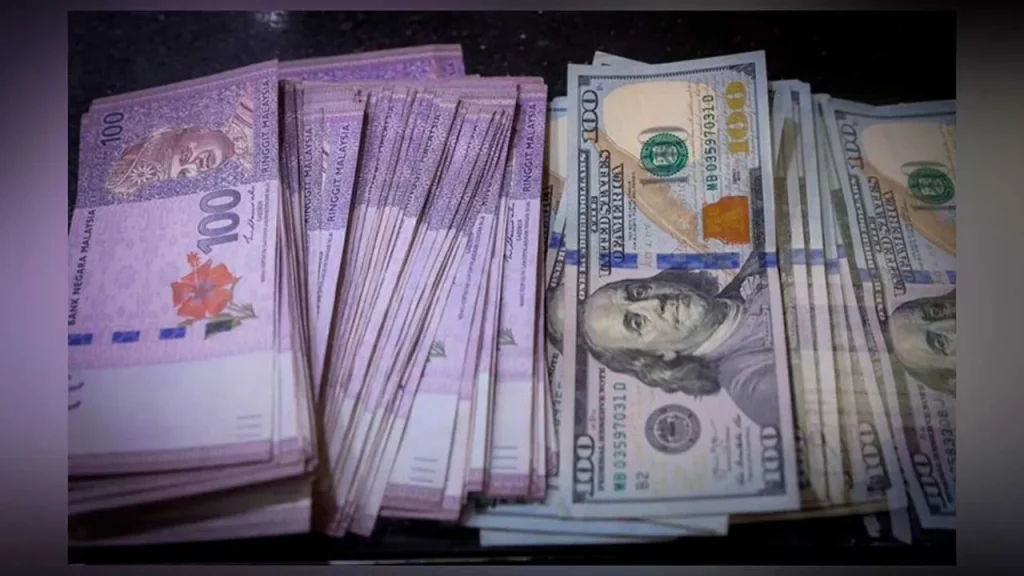 KUALA LUMPUR: The ringgit rose slightly against the United States (US) dollar today, supported by confidence that the second round of US-Iran talks could ease tensions along key global oil waterways. At 8am, the local currency rose to 3.9510/9570 against the US dollar from 3.9550/9600 at yesterday's close. Bank Muamalat Malaysia Bhd Chief Economist, Mohd Afzanizam Abdul Rashid, said the market is pinning its hopes on the second round of US-Iran negotiations which are expected to reopen the Strait of Hormuz and further defuse the conflict. He said inflation concerns, driven by war-related pressures on US firms and rising US Treasury yields, would ensure borrowing costs rose, as the US Federal Reserve (Fed) may be reluctant to lower interest rates. "The ringgit is projected to trade in a narrow range against the US dollar between RM3.95 and RM3.97 today," he told Bernama. At the time of writing, West Texas Intermediate and Brent crude oil prices both fell below US$100 per barrel, down 0.58 percent and 0.36 percent to US$90.76 and US$94.59 respectively. In the opening session, the local currency traded mixed against a basket of major currencies. The ringgit declined against the British pound to 5.3627/3708 from 5.3614/3682 at Wednesday's close, depreciated against the euro to 4.6649/6720 from 4.6594/6653, however strengthened against the Japanese yen to 2.4879/4918 from 2.4890/4923 previously. Meanwhile, the local currency was also traded mixed against ASEAN currencies. The local unit rose against the Singapore dollar to 3.1093/1143 from 3.1095/1139 at Wednesday's close, rose against the Indonesian rupiah to 230.4/230.9 from 230.7/231.0 and surged against the Philippine peso to 6.57/6.59 from 6.58/6.59 previously. However, the ringgit contracted against the Thai baht to 12.3415/3676 from 12.3098/3330 at yesterday's close., -- BERNAMA