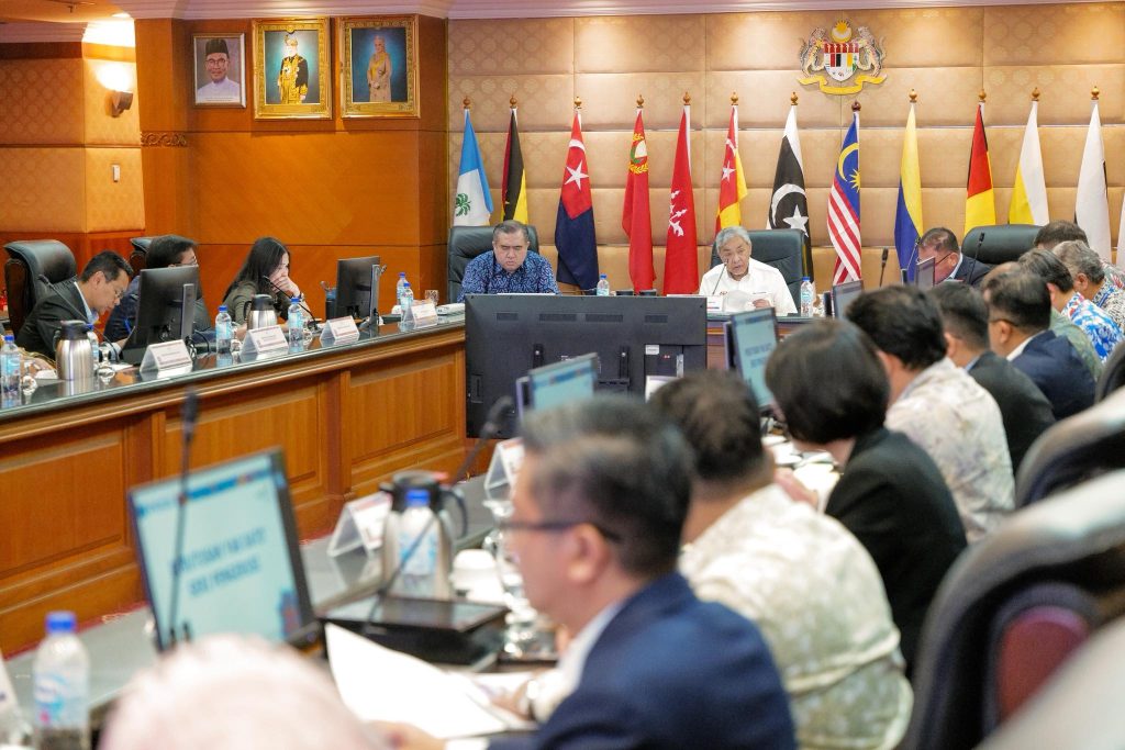 KUALA LUMPUR, April 7 — Deputy Prime Minister Ahmad Zahid Hamidi has announced that the government is considering extending the Visit Malaysia 2026 (VM2026) campaign until the end of 2027 as part of efforts to strengthen the country’s tourism strategy amid global uncertainties yesterday. Zahid said he chaired the second high-level meeting on the “Mother Year of Visit Malaysia 2026” earlier this evening to review current developments and outline the next steps for the national tourism initiative. “The meeting agreed to propose that the implementation of VM2026 be extended until the end of 2027. This proposal will be brought to the Cabinet for further consideration,” he said in a statement. According to Zahid, the decision was made to allow Malaysia to enhance its promotional strategies, adapt to evolving global conditions, and capitalise on shifting international tourist flows. He added that stronger coordination between ministries and government agencies will continue to be a priority to ensure all tourism-related initiatives are implemented in a more integrated and impactful manner. “We want to ensure Malaysia remains a safe and trusted destination of choice for international visitors,” he said. Zahid also reaffirmed the government’s commitment to strengthening the tourism sector, expressing confidence that continued efforts will generate positive economic spillovers and benefit the rakyat. “Insya-Allah, the government will continue to reinforce the country’s tourism industry so it can contribute meaningfully to economic growth and the well-being of the people,” he added. --Minutes MY / Igneseous Noris --Photo: FB Zahid Hamidi