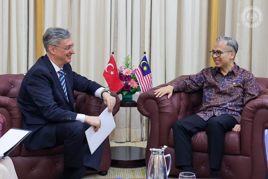 KUALA LUMPUR -- Malaysia and Turkey are expected to strengthen cooperation in the media and communications sectors, including through a proposed Memorandum of Understanding (MoU) and content exchange initiatives. The matter was discussed during a courtesy call by Turkish Ambassador to Malaysia Emir Salim Yuksel to Communications Minister Datuk Fahmi Fadzil here yesterday. Through a post on Facebook, the Ministry of Communications announced that both parties had exchanged views on key areas of cooperation, including aspects of online security as well as cooperation in the broadcasting and media sectors. According to the Ministry of Communications, the discussion also examines the opportunity to strengthen cooperation through the finalization of an MoU related to public relations and communications. The meeting reflected the close and long-standing bilateral relationship between Malaysia and Turkey, with further discussions covering aspects of online security, broadcasting and content exchange initiatives involving Radio Televisyen Malaysia (RTM). Also present were Deputy Secretary-General (Strategic Communications and Creative Industries) Nik Kamaruzaman Nik Husin and Chief Executive Officer of the Malaysian National News Agency Datin Paduka Nur-ul Afida Kamaludin. Meanwhile, in a separate post, the Ministry of Communications announced that Fahmi also received a courtesy visit from the Spanish Ambassador to Malaysia, José Luis Pardo Cuerdo. According to the ministry, the meeting, which was also attended by Abdul Halim and Nur-ul Afida, opened a space to exchange views on current developments, including the situation in the Middle East, in addition to strengthening bilateral relations in the communications and media sectors. "The discussion also focused on online safety, with Spain sharing new legal developments to protect children in the digital space." "Malaysia also shared on the implementation of eKYC (digital user identity verification) as well as proposed restrictions on the use of social media for users under 16 years of age," said the ministry. The Ministry of Communications informed that both parties are also exploring potential media cooperation, including collaboration between Bernama and Agencia EFE in the exchange of news and content.