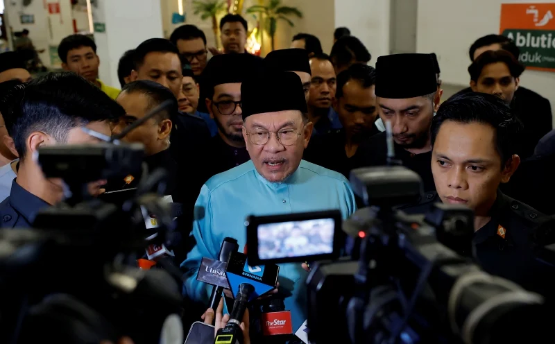 KUALA LUMPUR, April 10 -- Prime Minister Datuk Seri Anwar Ibrahim has announced that one of the seven ships previously stranded in the Strait of Hormuz has safely passed through the waters and is now heading to Malaysia. Anwar, who is also the Finance Minister, said six more ships are seeking approval and are waiting for their turn to pass through the important trade route. The Prime Minister said he was informed of the matter through a briefing by Petronas group president and chief executive officer Tan Sri Tengku Muhammad Taufik Tengku Aziz today. "With this, we hope, God willing, that the oil supply for April and May will be very well under control," he told reporters after performing Friday prayers at Nurussaadah Mosque here, today.