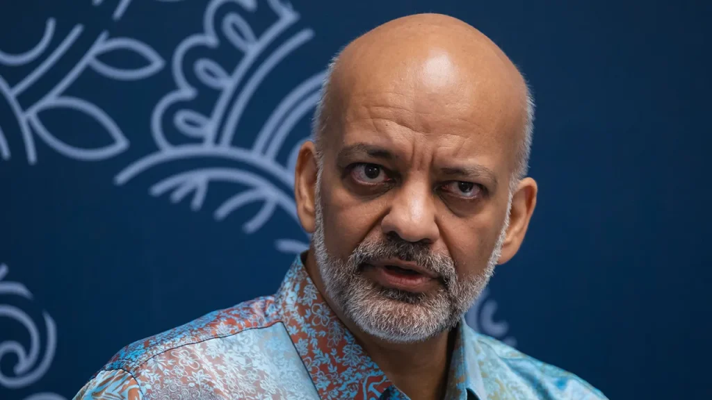 "So far, stimulus is not needed. Providing stimulus now will only add to the inflationary pressure." "Stimulus is only needed if inflation concerns grow to the point of affecting economic growth, as happened during the COVID-19 crisis," he said at a press conference today on Part 1 of the Malaysia Economic Monitoring Report (MEM) April 2026 titled 'Raising the Ceiling, Raising the Floor, Advancing Malaysia's Jobs and Productivity Agenda' . -- BERNAMA