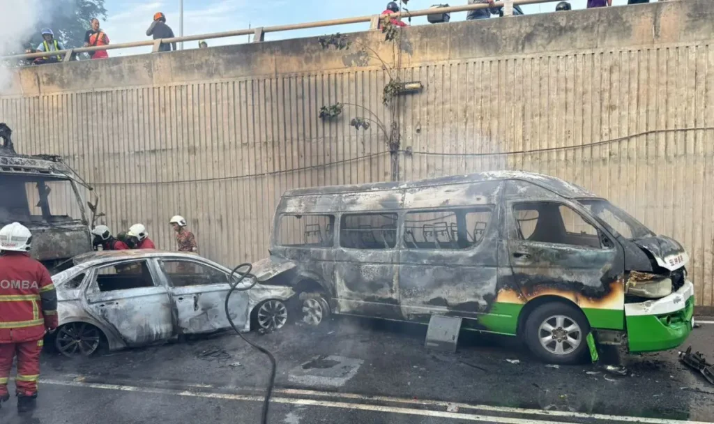 GEORGE TOWN, May 15 -- Three vehicles caught fire following a five-vehicle crash at the Udini Underpass on Jalan Masjid Negeri here today, causing severe traffic congestion. The incident involved a trailer lorry believed to be carrying concrete poles, a passenger van and a Proton S70 car, all of which caught fire, and two other vehicles — a Perodua Alza and a Chery Tiggo. Penang Fire and Rescue Department assistant director of operations John Sagun Francis said there were no reports of casualties. He said the department received an emergency call at 7.04 am and dispatched a team from the Jalan Perak Fire and Rescue Station to the scene. “Upon arrival, we found that the accident involved five vehicles, three of which were on fire. Firefighters managed to bring the blaze under control at 7.33 am, and no casualties were reported as all those involved managed to escape in time,” he said in a statement. Meanwhile, the Penang Island City Council said in a traffic update posted on Facebook that traffic wardens had been deployed to the scene to manage and ease traffic flow in the area. “The public is advised to use alternative routes and avoid the area until the situation is safe and under control,” it said. The incident caused severe congestion in several areas, including Green Lane, Jalan Masjid Negeri and Jalan Batu Lanchang, as the roads are major routes and the accident occurred during peak hours when people were commuting to work. -- BERNAMA