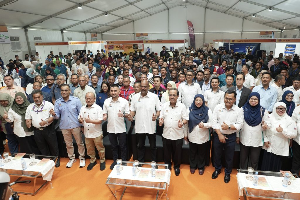 KUALA LUMPUR, May 4 — Deputy Minister of Human Resources R. Ramanan yesterday called for stronger national commitment to safeguarding not only the physical safety but also the mental well-being of workers, as he officiated the National-Level Celebration of World Day for Safety and Health at Work 2026. The event was organised by the National Council for Occupational Safety and Health in collaboration with the Department of Occupational Safety and Health and the Social Security Organisation. Ramanan said this year’s theme, “Together for a Healthy Psychosocial Work Environment,” must be treated as a call to action rather than a slogan, reflecting the evolving realities and challenges of the modern workplace. “Mental and emotional well-being can no longer be sidelined. It must be elevated as a national priority,” he said, noting that workplace safety today extends beyond physical protection. He added that while the annual celebration is part of a global initiative to raise awareness on occupational safety and health (OSH), it carries deeper significance for Malaysia as a continuous commitment to ensuring workers are safe, healthy, and supported holistically. As a member of the International Labour Organization, Malaysia has consistently observed the occasion since 2003, with its commitment further strengthened through the ratification of ILO Convention No. 187 in 2012. Ramanan highlighted that the Ministry of Human Resources, through the Department of Occupational Safety and Health, continues to reinforce legal frameworks under the Occupational Safety and Health Act 1994, which emphasises the importance of work environments that address both physiological and psychological needs. He also pointed to the implementation of the Occupational Safety and Health Master Plan 2026–2030 (OSHMP30), which begins this year, as a catalyst for a more holistic and resilient approach aligned with the nation’s aspiration to build a productive and well-rounded workforce. “We can no longer view workplace safety and health through an outdated lens. The future of work demands that we act more proactively, inclusively, and courageously in protecting every worker—because behind every worker is a family that depends on them,” he said. During the same event, Ramanan witnessed the handover of job offer letters through PERKESO’s MYFutureJobs platform, connecting employers with successful job seekers. “This initiative demonstrates that strengthening the labour market is not merely policy on paper, but real action that creates employment opportunities and enhances the employability of Malaysians,” he added. -- Minutes MY -- Credit: FB Ramanan