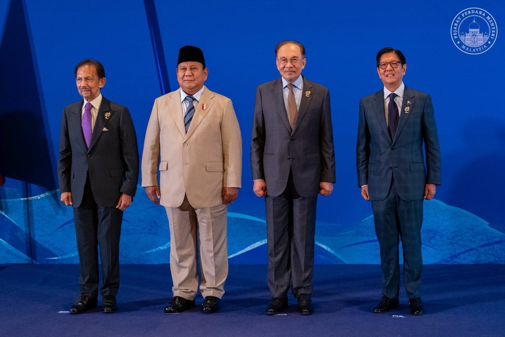 CEBU, May 8 — Anwar Ibrahim yesterday reaffirmed Malaysia’s commitment to enhancing regional cooperation through the Brunei Darussalam-Indonesia-Malaysia-Philippines East ASEAN Growth Area (BIMP-EAGA), describing the platform as a strategic mechanism to bridge development gaps and expand economic opportunities across the region. Speaking at the Special BIMP-EAGA Summit in Cebu, the Prime Minister said the BIMP-EAGA Vision 2035 must be driven by a spirit of solidarity, sustainable governance and a strong commitment to ensuring that remote and less-developed regions are not left behind in the development agenda. Anwar stressed that the regional cooperation framework plays a vital role in strengthening trade networks, attracting investments, improving digital connectivity and enhancing food security for the benefit of communities across ASEAN. Amid global challenges such as energy supply crises, climate change and economic uncertainties, he said the region must adopt a more integrated and courageous approach in addressing emerging issues. He noted that Malaysia fully supports efforts to strengthen cross-border energy connectivity, increase investments in renewable energy and promote sustainable solutions such as solar energy and mini-grid systems to ensure inclusive and equitable development, particularly for rural and interior communities. According to Anwar, the BIMP-EAGA Vision 2035 is not merely a policy document, but a collective aspiration to build a more resilient, competitive and people-centred region. “With the ASEAN spirit continuing to thrive, Malaysia will remain committed to supporting development agendas that uplift humanity, empower local communities and create a more prosperous future for coming generations,” he said. -- MINUTESMY -- SOURCE:FB ANWAR IBRAHIM