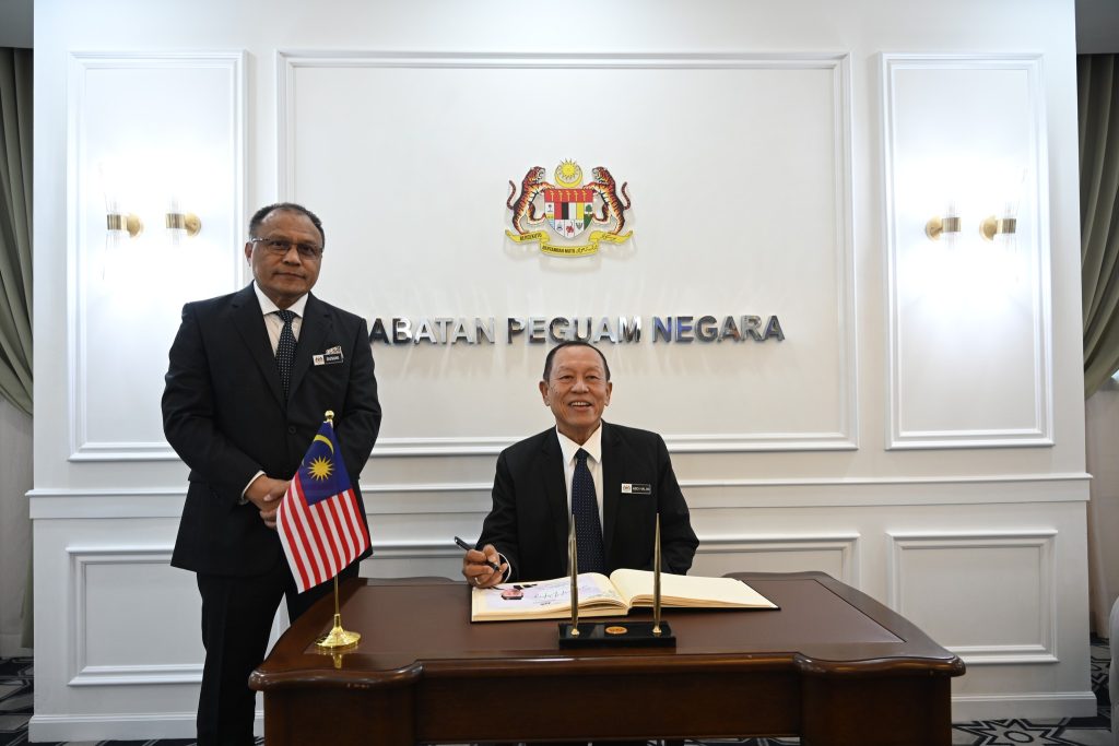PUTRAJAYA, May 15 (Bernama) -- The Malaysian Anti-Corruption Commission (MACC) will continue strengthening its strategic cooperation with the Attorney General’s Chambers (AGC), particularly in handling high-profile, large-scale and public interest cases. Newly-appointed MACC chief commissioner Datuk Seri Abd Halim Aman said such cases would continue to be referred to the AGC as the authority responsible for determining legal action on investigations conducted by the anti-graft agency. “I will do my best to lead, reform and strengthen the MACC,” he said in a statement today following a courtesy visit to Attorney-General Tan Sri Mohd Dusuki Mokhtar yesterday. The visit marked Abd Halim’s first official engagement since assuming office on May 13. Meanwhile, Mohd Dusuki expressed appreciation for Abd Halim’s decision to make the AGC his first courtesy visit as the new MACC chief commissioner. “The AGC and the MACC are inseparable. The cooperation between us will continue,” he said. Also present were the head of the AGC’s Trial and Appeals Division, Datuk Seri Saiful Edris Zainuddin, and the head of the AGC’s Prosecution Division, Datuk Masri Mohd Daud. -- BERNAMA