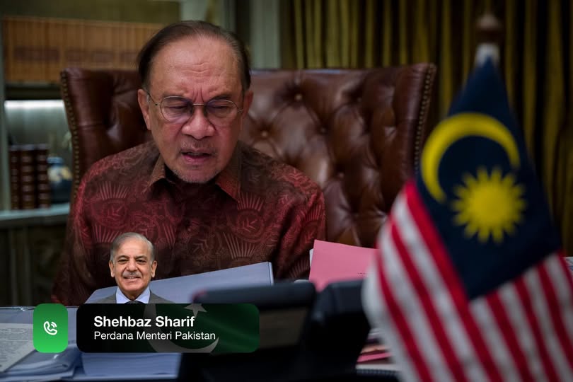 KUALA LUMPUR, May 28 — Prime Minister Datuk Seri Anwar Ibrahim held a telephone conversation with his Pakistani counterpart, Shehbaz Sharif, to discuss regional developments and ongoing efforts to strengthen the long-standing bilateral relationship between Malaysia and Pakistan, Yesterday. Anwar said he also conveyed his Hari Raya Aidiladha greetings to Shehbaz and the people of Pakistan, expressing hope that the spirit of sacrifice and brotherhood would continue to reinforce peace and the well-being of the ummah. During the conversation, both leaders touched on the positive progress in negotiations involving Iran and the United States, including discussions related to the reopening of the Strait of Hormuz, which is considered crucial for regional security and global trade stability. Anwar also expressed Malaysia’s appreciation for Pakistan’s role in mediation efforts and its willingness to host further negotiations aimed at promoting peace and stability in the region. “Malaysia remains firm in its position that all disputes should be resolved through dialogue, diplomacy and peaceful approaches to ensure stability in the West Asian region,” he said. The two leaders also discussed the importance of the international community taking decisive action and speaking out against the violence and atrocities committed against civilians in Gaza and Lebanon. Anwar said Malaysia and Pakistan would continue to strengthen their ties based on friendship, mutual respect and a shared commitment towards global peace and prosperity. -- MINUTESMY -- SOURCE : FB ANWAR IBRAHIM