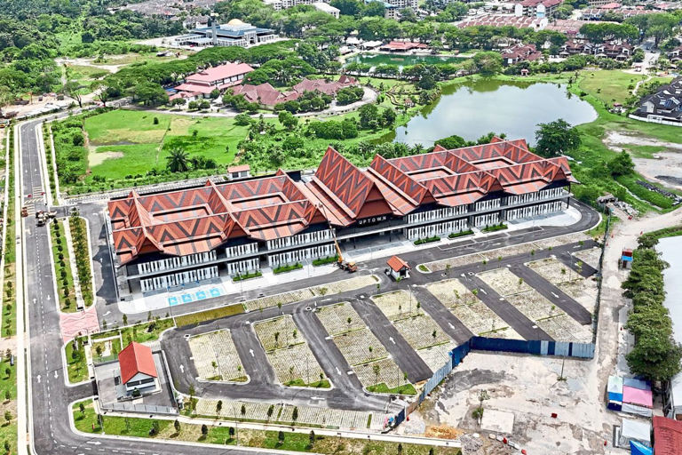 SHAH ALAM, May 25 -- A new commercial complex in Section 24 here, set to replace the Uptown Shah Alam business centre, is expected to be fully operational by the third quarter of this year. In a statement, the Selangor State Development Corporation (PKNS) said the complex, designed with a modern Bugis concept, will house about 400 traders. It offers modern and eco-friendly facilities to enhance comfort for both visitors and traders. The initiative is part of PKNS’ efforts to strengthen urban development in Shah Alam while creating a more modern, organised and conducive business ecosystem for the local community. “The project is nearing completion and PKNS is in the process of obtaining the Certificate of Completion and Compliance (CCC). “The complex is also expected to become a new catalyst for business activities and attract more visitors to Shah Alam,” it said. According to PKNS, Uptown Shah Alam, which has been operating for over 10 years under its management, has become one of the main hotspots, attracting more than 1,000 visitors weekly. As such, the new development is expected to further boost Shah Alam’s appeal while expanding economic opportunities for local traders. “The two-storey building near Uptown Shah Alam will house 440 dry goods stalls and 20 food stalls in a safer and more organised setting. “It will be equipped with various facilities, including toilets, surau, a stage, lifts, escalators, more than 300 parking bays, as well as facilities for persons with disabilities (PWDs),” the statement said. In line with PKNS’ commitment to sustainability, the complex will also feature a rainwater harvesting system, natural ventilation, waste management for food stalls, and green spaces both inside and outside the building. In addition, community spaces such as a stage, open areas and concourse will create a more comfortable environment for visitors. To improve traffic flow, visitors can use the new access road at Jalan Pudina 24/41 connecting Masjid Al-Ehsan and Kompleks Warga Emas, in addition to the existing route via Persiaran Sultan. -- BERNAMA