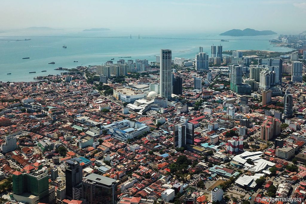 GEORGE TOWN, 12 MAY -- Several State Assemblymen (ADUN) on Monday called on Penang to seize the opportunity following global geopolitical and economic uncertainties to strengthen the state's position as a hub for investment, tourism and regional supply chains. Wong Yuee Harng (PH-Pengkalan Kota) said that conflicts in West Asia and the changing world geopolitical landscape opened up opportunities for Penang to attract more international events, investments and global capital flows. He said the Asia Pacific region, including Pearl Island, is in a strategic position as many international events seek new locations that are more stable and secure in terms of geopolitical relations. "The business tourism sector and the meetings, incentives, conferences and exhibitions (MICE) industry are significant economic drivers for the state," he said when discussing the motion of thanks for the policy speech by Penang Governor Tun Ramli Ngah Talib at the State Legislative Assembly (DUN) sitting, here. Wong also supported the proposal to establish a special international financial hub and said Penang had advantages in terms of strategic location, highly skilled workforce and a track record as a manufacturing and technology centre. Meanwhile, Ong Ah Teong (PH-Batu Lanchang) reminded the state government not to take lightly the phenomenon of involution or extreme competition following the aggressive entry of foreign business chains, especially from China, which is said to be affecting the local business ecosystem. He said the dumping of cheap products and fierce price competition had the potential to put pressure on small and medium enterprises, food and beverage traders as well as local hawkers. Opposition Leader, Muhammad Fauzi Yusoff (PN-Sungai Dua), said that Penang's economy, which is largely driven by the manufacturing and services sectors, is still highly dependent on foreign markets, exports and investments from multinational companies. He said, based on the Penang Economic Outlook 2026 report by the Penang Institute , the manufacturing sector contributes 46.1 percent to the state's Gross Domestic Product while services contribute 48.1 percent. "Penang needs a more balanced and sustainable domestic economic sector, including strengthening the community tourism, ecotourism and agrotourism sectors, especially in the Seberang Perai area," he said. Muhammad Fauzi also said that tourism development is currently still concentrated in island areas such as George Town, Bukit Bendera and Batu Ferringhi, causing traffic congestion and tourist congestion. The State Assembly session continues today. -- BERNAMA
