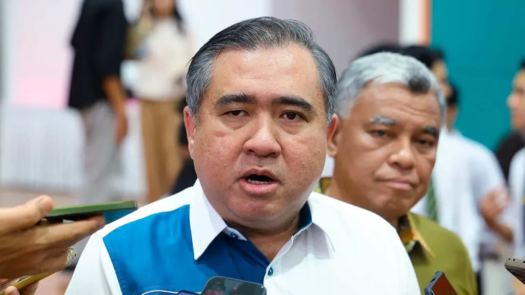 SEREMBAN -- Pakatan Harapan (PH) deputy chairman Anthony Loke said the coalition has the ability and political strength in Negeri Sembilan to face the State Election (PRN), without having to rely on any other party. He said PH was able to govern the state on its own from 2018 to 2023 despite facing various challenges. "When the Sheraton Move happened at the central level in 2020, Negeri Sembilan remained intact. Even during the COVID-19 period, we continued to govern solo even though we only had 20 seats and the government did not fall. "That proves that PH has its own strength and the people's confidence in our administration remains strong," he told reporters after a Hi-Tea Ceremony with Outstanding Students of the 2025 Malaysian Certificate of Education (SPM) at the Seremban parliamentary level here today. In the 14th General Election (GE14), PH formed the government in Negeri Sembilan after winning 20 out of 36 State Legislative Assembly (DUN) seats. The DAP secretary-general said internal strength, administrative stability and a record of service to the people must continue to be PH's main foundation in facing future political challenges. Meanwhile, Loke reiterated that PH members in Negeri Sembilan must be prepared to face the possibility of a simultaneous state election (PRN) with Johor or Melaka, should the two states dissolve their state assemblies in the near future. However, he said the matter was subject to the decision of Menteri Besar Datuk Seri Aminuddin Harun after referring to the top PH leadership and obtaining the approval of the Yang Dipertuan Besar of Negeri Sembilan. PH chairman Datuk Seri Anwar Ibrahim, while speaking at the PH 2026 Convention in Johor last week, said the coalition was prepared to field candidates in all state constituencies in Johor and Negeri Sembilan if UMNO and Barisan Nasional (BN) decided to contest all seats in the upcoming state elections. -- BERNAMA