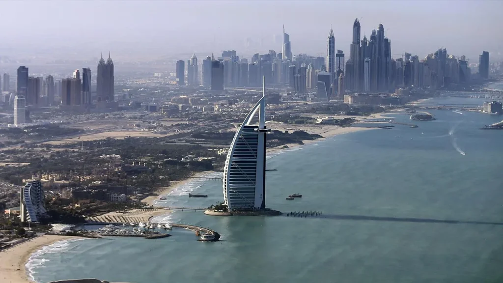 LONDON: The United Arab Emirates (UAE) on Friday said its air defense system was responding to a "missile threat", Anadolu Agency (AA) reported. "Air defense systems are currently responding to the missile threat," the National Emergency, Crisis and Disaster Management Authority (NCEMA) said via X. NCEMA urged residents to "remain in safe locations and follow official channels for the latest updates." The notice was issued a few hours after the exchange of fire between the United States (US) and Iranian forces in the Strait of Hormuz.