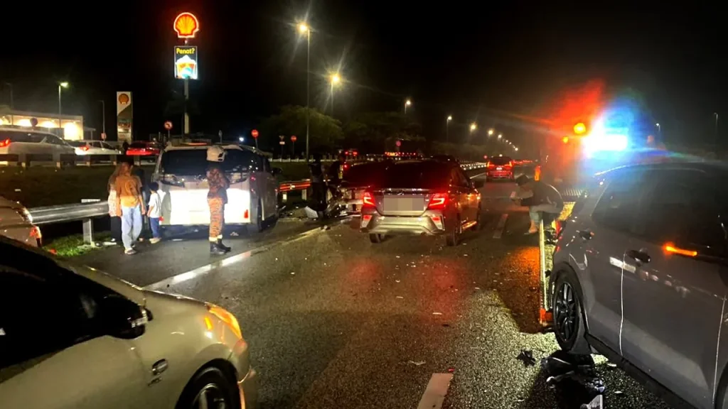 DUNGUN: Four people were injured, including two children, while 14 others survived an accident involving five vehicles at Kilometre 337.7 of the East Coast Highway 2 (LPT2) near the Rest Stop and Paka Treatment Centre near here last night. Paka Fire and Rescue Station Operations Commander, Senior Fire Officer II Mohd Bakri Abdul Rahman said that in the incident at 7.30pm, the four victims were in a Nissan Almera car. "All the injured victims were taken to Dungun Hospital by the Civil Defence Force ambulance to receive further treatment," he said when contacted. Mohd Bakri said the survivors involved two individuals who were travelling in a Toyota Vios and two others who were travelling in a Proton Persona. He said six others, including four children, survived in a Toyota Vellfire multi-purpose vehicle while four others, including two children, were in a Perodua Ativa car. "Members are monitoring to ensure there are no more injured victims at the location to be taken to the hospital," he said. -- BERNAMA