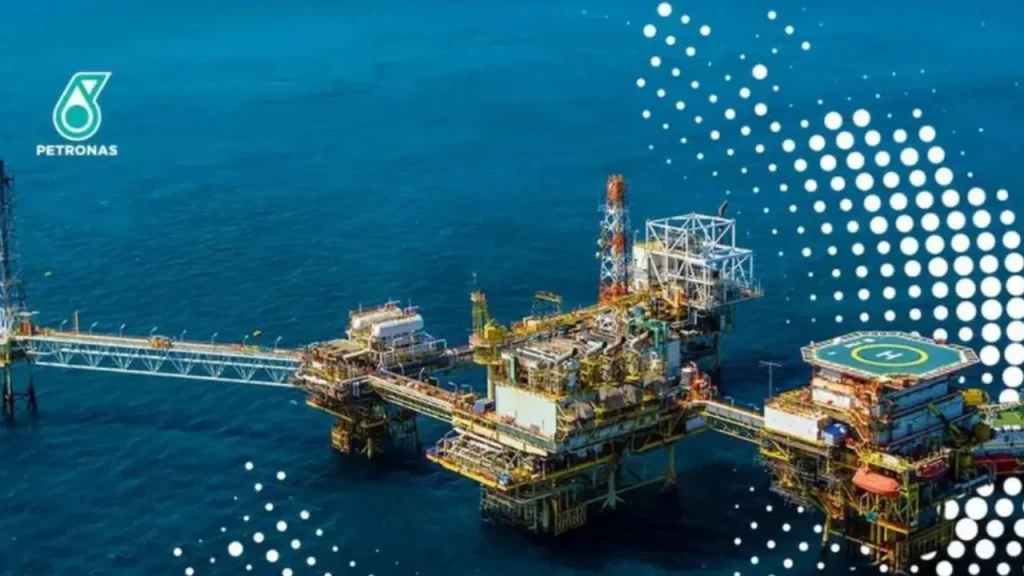 KUALA LUMPUR -- PETRONAS on Monday confirmed an incident at about 12.50pm yesterday during lifeboat maintenance work at the Sepat Floating Storage and Offloading Facility (FSO) off the coast of Terengganu involving four contractor workers. "We are saddened to inform you that three workers were confirmed dead upon arrival at the Sultanah Nur Zahirah Hospital, Kuala Terengganu at approximately 5.57 pm yesterday, while another injured worker has been transferred to receive medical treatment and is still under observation," the national oil and gas company said in a statement today. According to PETRONAS, the investigation into the cause of the incident is still ongoing and in cooperation with the relevant authorities. "PETRONAS expresses its condolences to the families, friends and colleagues of the deceased. The company's immediate priority is to provide support for the welfare of those affected," the company said. — BERNAMA