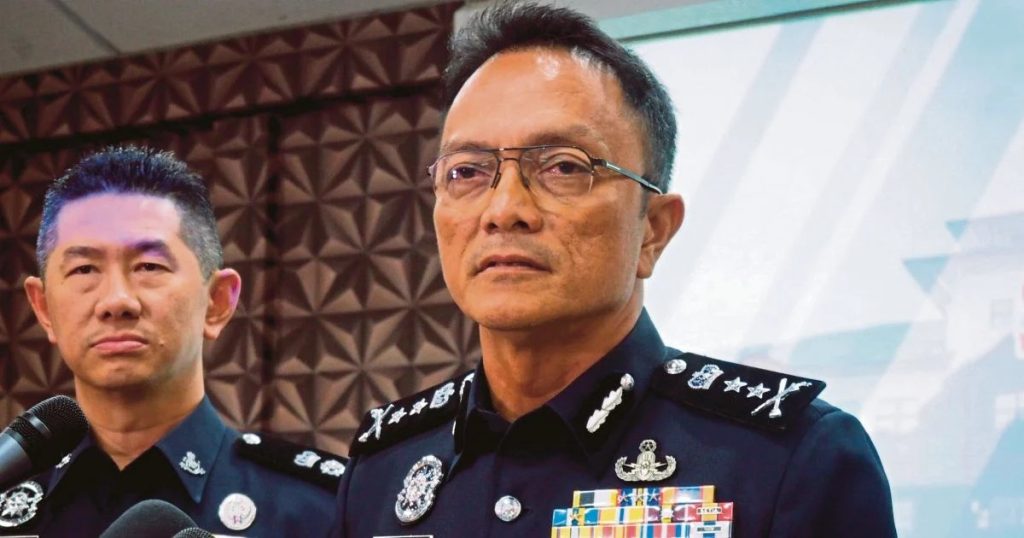 MELAKA, May 28 -- A 14-year-old girl, believed to be under the influence of 'mushroom’ vape, slashed her neck and wrists after being stopped by her adoptive mother from meeting her 17-year-old boyfriend at a house in Jonker Walk, Banda Hilir here. Melaka police chief Datuk Dzulkhairi Mukhtar said that in the 10.33 pm incident on Sunday (May 24), the victim, upon being prevented from meeting her boyfriend by her 49-year-old adoptive mother, went into a bedroom on the first floor of the house, before injuring herself with a knife. "The victim was taken to the Melaka Hospital and her condition is reported to be stable,” he said in a statement today. Dzulkhairi said investigations also found that the teenager, who is no longer in school, began to be influenced by the use of the vape after being introduced to it by her boyfriend, a Form Four student, in February. "Investigations are still being conducted on all individuals involved, including the adoptive mother and residents of the house aged between 14 and 17. "The case is being investigated under Section 31(1)(a) of the Child Act 2001 because it is believed that there was an element of negligence or neglect towards the victim,” he said. The media reported on Tuesday (May 26) that the victim was receiving treatment at the Melaka Hospital after being found with slash wounds on her neck at a house in Banda Hilir. -- BERNAMA