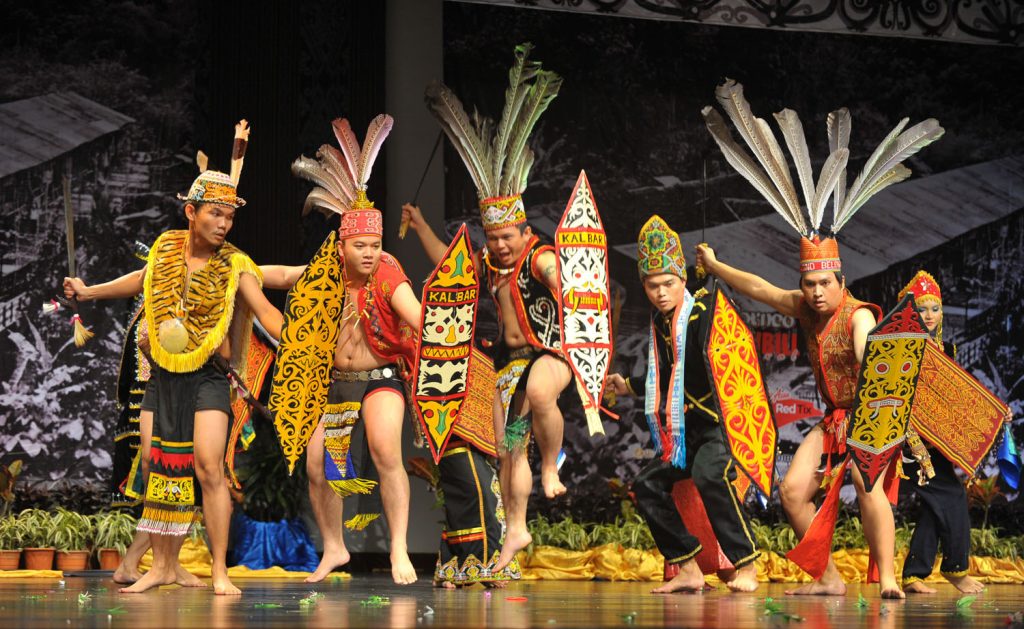 KUCHING: Despite the excitement of the Gawai Day celebration, the Dayak community in Sarawak is facing the challenge of defending their customs and heritage, especially in the face of modernisation. Former Sarawak Customs and Traditions Council Research Assistant Philip Igai said the Gawai Day celebration has changed a lot now compared to the 1960s to 1980s, which prioritized elements of rituals and traditional customs. He said that among the factors that led to traditional ritual practices no longer being carried out was the change in religious beliefs among the Dayak community, especially after many converted to Christianity. "In the past, there were more traditional elements such as Gawai Umai and Gawai Tuah which involved the elderly with various traditional ceremonies. "Elderly people at that time played a major role in managing ceremonies. Today, most traditional ceremonies are becoming rarer and are almost not carried out," he told Bernama. The 76-year-old former teacher said that to attract the interest and involvement of the younger generation, the Gawai celebration committee at the longhouse is now more inclined to plan activities suitable for the group in question. Among the main activities, he said, were sports competitions such as sepak takraw and futsal, and there were also karaoke activities which were also well received. "Despite that, efforts to preserve cultural heritage are still ongoing. In the Betong area, for example, there are certain clubs and associations that help the younger generation learn traditional cultural arts," he said. Philip said that although traditional elements are diminishing, the Gawai Day celebration, which is celebrated on June 1 and 2, still remains a symbol of the identity of the Dayak community, which consists of almost 30 ethnic groups in Sarawak. He said efforts to make the Gawai Dayak celebration a national celebration had long been discussed since the early 1960s by leaders such as Datuk Seri Tra Zehnder. "Before it was officially recognized, the Dayak community celebrated various Gawai festivals according to their respective communities as a sign of gratitude to God for the harvest, but the celebration dates differed according to the area and local customs. "After the formation of Malaysia in 1963, the first Chief Minister of Sarawak, Tan Sri Stephen Kalong Ningkan, agreed to have this festival gazetted and the first Gawai Day celebration was celebrated on June 1, 1965," he said. Philip said that although the actual Gawai Day celebration begins on June 1, preparations begin earlier through a special meeting to establish a celebration committee at the longhouse for the purpose of distributing tasks. "Usually on May 30, preparations begin with food preparation such as slaughtering chickens, cooking lemang and preparing various traditional dishes. "On the morning of May 31, longhouse residents began arranging mats in the ruai to mark the start of the real Gawai celebration. Some also took the opportunity to visit the graves of family members," he said. He said that on the night of May 31, longhouse residents will gather in the ruai for the Gawai celebration ceremony and at that time, special drums known as gendang rayah will be played. “There is also a 'berayah' event, where representatives from each room walk around the ruai while wearing traditional clothing and carrying a machete as a traditional symbol. "By midnight, the Gawai Chief will deliver a speech and at exactly 12 midnight (June 1), all the longhouse residents will drink 'air pengayu' as a symbol of the beginning of the Gawai new year and they will shake hands as a sign of forgiving mistakes," he said. -- BERNAMA