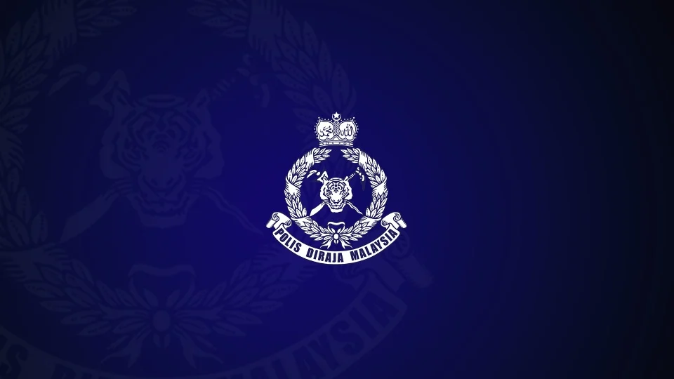 KUALA LUMPUR, May 14 -- Police arrested a man and seized various protected wildlife parts worth more than RM5.3 million during a raid at an antique shop on Jalan Gaya in Kota Kinabalu, Sabah, yesterday. Bukit Aman Internal Security and Public Order Department's Wildlife Crime Bureau/Special Intelligence Investigation (WCB/PSK) commander Datuk Mohd Zaki Ashar said the 53-year-old suspect, who is also the owner of the shop, was arrested during the raid at 9.45 am. Inspections uncovered 16 tusks believed to be from wild boars, nine teeth believed to be from tigers, 10 teeth believed to be from bears, 13 bezoar stones, and 394 swiftlet nests weighing 2,243 grammes. “Initial investigations found that the man admitted purchasing swiftlet nests and bezoar stones from a supplier in Lintas, Sabah, without a valid licence or permit. “The protected wildlife parts are believed to have been obtained from villagers in Tawau at low prices before being sold in the local market around Kota Kinabalu,” he said in a statement today. Mohd Zaki said all the items were kept without permits from the authorities, with the total value of the seizure estimated at RM5.32 million. The suspect and seized items were taken to the Kota Kinabalu district police headquarters before being handed over to the Sabah Wildlife Department for further action. The case is being investigated under Sections 41(1) and 41(2) of the Sabah Wildlife Conservation Enactment 1997. -- BERNAMA