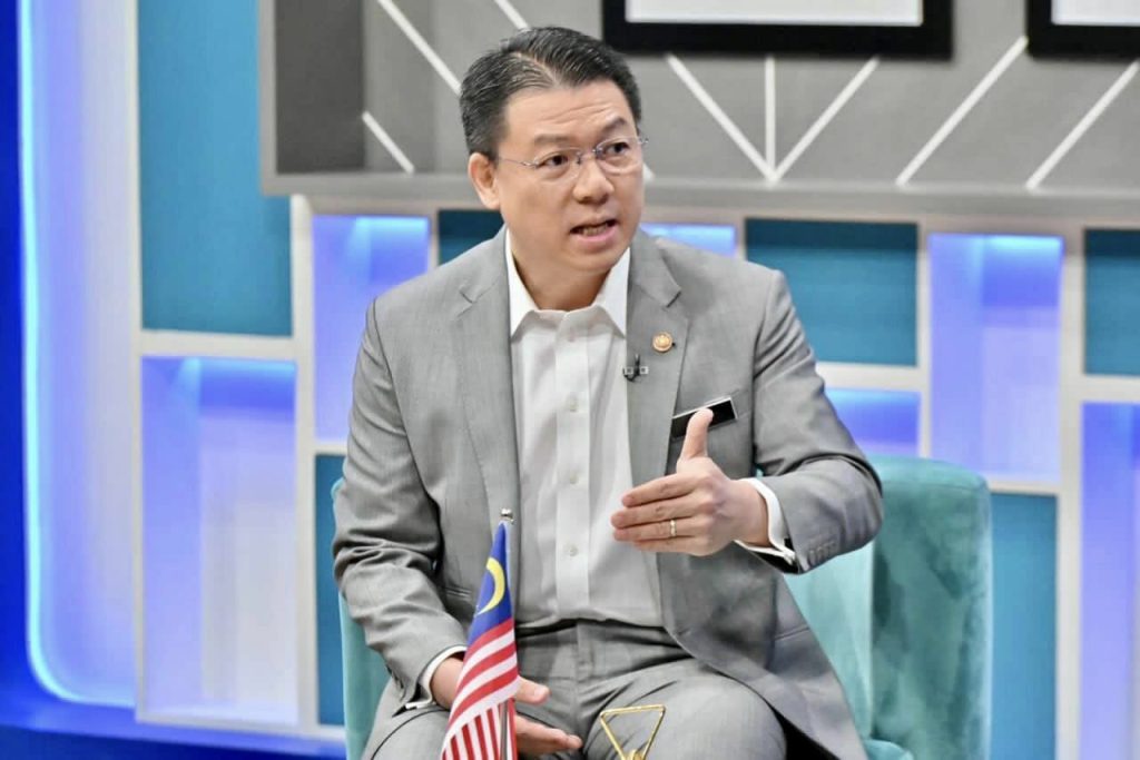 IPOH, June 3 -- Sustainable urban development cannot be achieved through physical infrastructure alone, as arts, culture and strong community ties are equally important in shaping cities with a distinct identity and sense of belonging, said Housing and Local Government Minister Nga Kor Ming. Speaking at the opening of the MADANI Philharmonic Musical Concert 2026: A Tune of Friendship and Unity in Harmony at the RTM Auditorium here on Tuesday night, Nga said the government's commitment to improving public infrastructure, upgrading facilities and providing more affordable housing must be complemented by efforts to nurture social and cultural development. “The progress of a city cannot be measured solely on its physical infrastructure. Without art, culture and human connections, even the most modern city risks losing its soul,” he said. Nga stressed that while Malaysia is capable of constructing world-class buildings and modern urban facilities, true success lies in ensuring residents experience happiness, inclusivity and a strong sense of community. “We are capable of building world-class skyscrapers, but if the residents cannot enjoy happiness and a sense of belonging, then we have not achieved true success,” he added. He noted that arts, cultural activities and community-driven initiatives play a crucial role in transforming cities into vibrant and welcoming spaces where people feel connected and valued. According to Nga, programmes such as the concert serve as important platforms for fostering understanding, compassion and mutual respect among Malaysians from diverse backgrounds. He also highlighted music as a powerful unifying force that transcends differences in language, culture and geography. “Malaysia’s diversity should be viewed as a strength rather than a challenge, as it contributes to the nation’s creativity, resilience and dynamism,” he said. The concert featured performances by the Kinta Valley String Orchestra, the Kuala Lumpur Orchestra and the Feroci Philharmonic Orchestra, bringing together musicians from various backgrounds in a celebration of friendship, harmony and national unity through music. — BERNAMA