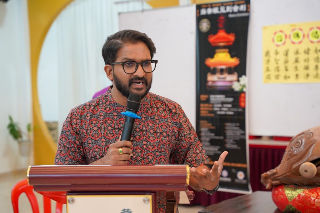 KUALA LUMPUR, June 4 -- The Rukun Negara remains a fundamental pillar of national unity and must be understood and embraced by all Malaysians, Deputy National Unity Minister Datuk Seri R. Yuneswaran said. He said that while the national ideology is taught in schools, parents also play a crucial role in educating and reminding their children about its principles to strengthen unity and national identity. “We have been taught about and memorised Rukun Negara since our school days. If anyone still does not understand it, I believe they have failed to appreciate the true spirit of Malaysia. “The five principles of Rukun Negara form the foundation for uniting our society. I believe all politicians should also learn, understand and appreciate the purpose behind the establishment of the Rukun Negara.” He said this to reporters after a courtesy visit to Malaysian National News Agency (Bernama) chairman Datuk Seri Wong Chun Wai at Wisma Bernama today. Yuneswaran was commenting on remarks by His Majesty Sultan Ibrahim, King of Malaysia, on Monday, urging Malaysians to uphold the spirit of the Rukun Negara and stressing that those unwilling to abide by its principles do not deserve to be called Malaysian citizens. His Majesty also reminded political leaders not to provoke sensitive issues involving race, religion and royalty (3R) ahead of the election season. Yuneswaran said political leaders must set a positive example by refraining from exploiting 3R issues for political gain. “Racial issues are often played up by certain parties when they are unable to counter facts with facts. If the government has made mistakes, there are proper channels to raise concerns, such as through media statements, rather than spreading falsehoods. “If the government is wrong, offer constructive views. Any government would be willing to listen. But when 3R issues are used to create tension or advance political interests, we strongly reject such actions,” he said. He added that Malaysians are now more politically mature and assess leaders based on their service, performance and ability to unite communities rather than on racial or religious rhetoric. Meanwhile, Yuneswaran said his visit to Bernama was aimed at strengthening ties with the agency’s senior management and enhancing cooperation in disseminating information related to national unity. He also expressed appreciation for Bernama’s credible multilingual reporting, which helps the ministry address the spread of fake news and tensions fuelled by irresponsible individuals on social media. Also present were Bernama editor-in-chief Arul Rajoo Durar Raj, deputy editor-in-chief (News Service) Mohd Shukri Ishak, and acting deputy editor-in-chief (Economic News Service) Harlina Samson. -- BERNAMA