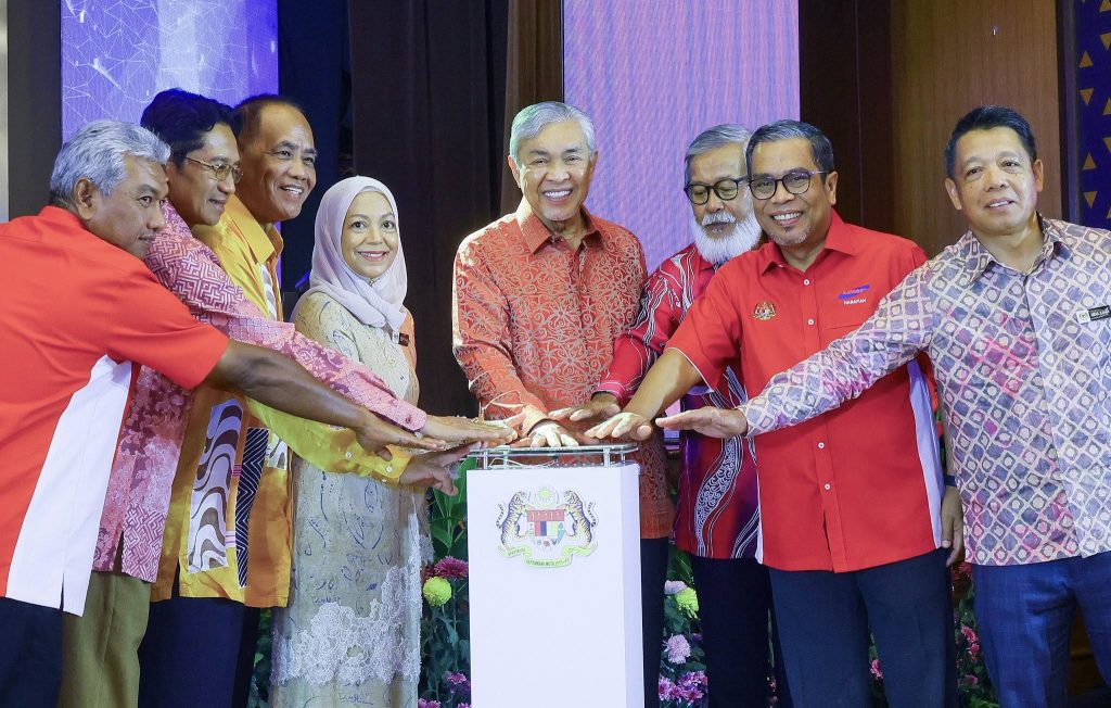 KUALA LUMPUR, June 9 — Deputy Prime Minister Datuk Seri Dr. Ahmad Zahid Hamidi has expressed his appreciation to KEMAS educators nationwide for their dedication and contributions in shaping Malaysia’s future generations, describing them as the backbone of early childhood education in the country. Speaking at the 2026 KEMAS Educators Day Celebration themed “55 Years Smartening the Nation’s Children”, Zahid highlighted the significant role played by KEMAS teachers in nurturing young minds and instilling strong moral values among children. He said that three years ago, KEMAS embarked on a mission to ensure that children under its care would not only learn literacy and numeracy skills but also receive a strong foundation in Quranic teachings, moral values and personal identity. “Today, we can witness the positive results of that effort. The KEMAS Pre-Tahfiz Programme has become an integral part of the early education culture within KEMAS centres throughout the country,” he said. Zahid noted that the success of the programme would not have been possible without the commitment, patience and sincerity demonstrated by KEMAS educators in guiding and educating children. He said KEMAS has served as the starting point of educational journeys for more than 8.4 million Malaysian children over the past 55 years, making it one of the nation’s most important grassroots educational institutions. “The true strength of KEMAS is not measured by numbers alone, but by the dedication of its educators who build confidence, shape character and instil noble values in young children who will one day become leaders, professionals and contributors to the nation,” he said. Zahid also extended his gratitude to all KEMAS educators for their sacrifices and unwavering service, urging them to continue inspiring children through education and positive guidance. He expressed hope that KEMAS would continue producing knowledgeable, well-mannered and Quranic-minded generations capable of leading Malaysia towards greater progress and prosperity in the future. The annual celebration recognises the contributions of KEMAS educators across the country and commemorates the agency’s 55-year legacy in providing quality early childhood education and community development programmes. -- MINUTESMY -- SOURCE: FB ZAHID HAMIDI