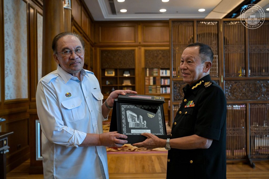 PUTRAJAYA, June 12 -- Prime Minister Datuk Seri Anwar Ibrahim has reaffirmed the MADANI Government’s commitment to strengthening governance, integrity, and institutional reform as key pillars in building a fairer, more transparent, and competitive Malaysia, yesterday. Speaking after receiving a courtesy visit from Chief Commissioner of the Malaysian Anti-Corruption Commission (MACC), Datuk Seri Abdul Halim Aman, Anwar stressed that efforts to enhance governance standards and institutional accountability remain at the core of the government’s reform agenda. The Prime Minister said integrity should not merely be viewed as a slogan in public service but as a fundamental principle that underpins public trust, attracts high-quality investments, and secures the nation’s long-term sustainability and prosperity. He noted that strong governance and effective anti-corruption measures are essential in ensuring Malaysia remains a credible and attractive destination for investors while safeguarding the interests of the rakyat. Anwar also reiterated the government’s commitment to empowering the Malaysian Anti-Corruption Commission (MACC) as an independent, authoritative, and respected institution in its mission to combat corruption without compromise. “The MADANI Government will continue to strengthen MACC’s role and capabilities to ensure corruption is eradicated at all levels, enabling the nation’s prosperity to be enjoyed by both present and future generations,” he said.    -- MINUTESMY  -- SOURCE: FB ANWAR IBRAHIM 