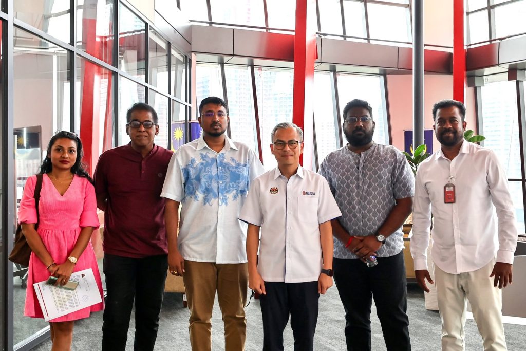 KUALA LUMPUR, June 10 – Communications Minister Datuk Fahmi Fadzil yesterday met with representatives of the Malaysian Indian Recording Artist Association (MINDRAA) at Angkasapuri to discuss efforts to strengthen the local music industry and expand support and opportunities for Malaysian artists through radio broadcasting platforms. During the meeting, various views and proposals were raised on the need to increase the exposure of locally produced songs on radio stations, including those that broadcast Tamil, Chinese and English-language music. Fahmi said Malaysia is home to a wealth of talented artists and high-quality musical works that deserve wider recognition and stronger support across the broadcasting landscape. “We need to take a more serious look at ways to ensure local songs are given greater prominence alongside, and where appropriate ahead of, foreign music. This is essential to supporting the growth of our creative industry and creating more opportunities for Malaysian artists,” he said. He noted that various forms of support have already been put in place to assist local musicians and creative practitioners, including grants for arts activists and performance platforms such as RTM programmes that showcase Malaysian talent. Fahmi stressed that the continued growth of the local music industry depends on a strong and collaborative ecosystem encompassing content creation, broadcasting, promotion and sustained support for artists. “The local music industry will only continue to thrive if the entire ecosystem moves together in supporting the creation of quality works, increasing visibility, and nurturing local talent for the long term,” he said. The meeting with MINDRAA reflects the Ministry of Communications’ ongoing commitment to fostering an inclusive and sustainable creative industry that supports artists from Malaysia’s diverse cultural and linguistic communities. -- MINUTESMY -- SOURCE: FB FAHMI FADZIL