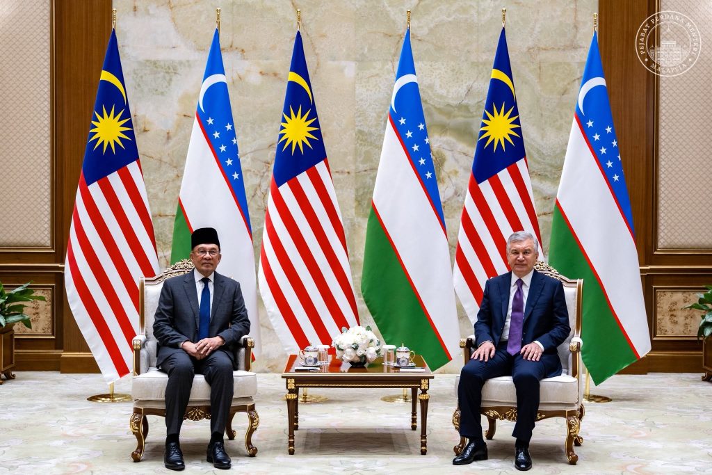 KUALA LUMPUR, June 17 — Prime Minister Datuk Seri Anwar Ibrahim yesterday, held a brief but meaningful meeting with Uzbekistan President Shavkat Mirziyoyev during a transit stop in Tashkent, where both leaders reaffirmed their commitment to strengthening bilateral ties across several strategic sectors. In a statement, Anwar said the meeting provided an opportunity to exchange views on enhancing cooperation in trade, investment, education, the halal industry and tourism, reflecting the growing relationship between Malaysia and Uzbekistan. The Prime Minister said both leaders also discussed the importance of preserving and promoting the rich heritage of Islamic civilisation, including the scientific traditions that have produced great scholars and contributed significantly to human progress. “We also touched on efforts to strengthen cooperation in preserving and uplifting the treasures of Islamic civilisation and the scientific traditions that have given birth to great figures and contributed to the glory of human civilisation,” he said. Anwar noted that the energy sector presents significant opportunities for deeper collaboration, particularly in the gas and petroleum industries, which could help drive economic growth while supporting energy security and sustainable development objectives. He also welcomed Uzbekistan’s continued commitment to fostering closer relations with ASEAN member states and acknowledged the country’s increasingly important role in the Central Asian region. Before continuing his journey to Kazan, Russia, the Prime Minister took the opportunity to convey his best wishes to Uzbekistan’s national football team as it prepares to begin its campaign at the 2026 FIFA World Cup against Colombia. Anwar expressed hope that the friendship between Malaysia and Uzbekistan would continue to flourish beyond economic and trade interests, serving as a platform to uphold human dignity, advance knowledge and promote fairer and more inclusive development. The meeting underscored the warm and expanding ties between the two countries as they explore new avenues of cooperation for mutual benefit. -- MINUTESMY -- SOURCE: FB ANWAR IBRAHIM