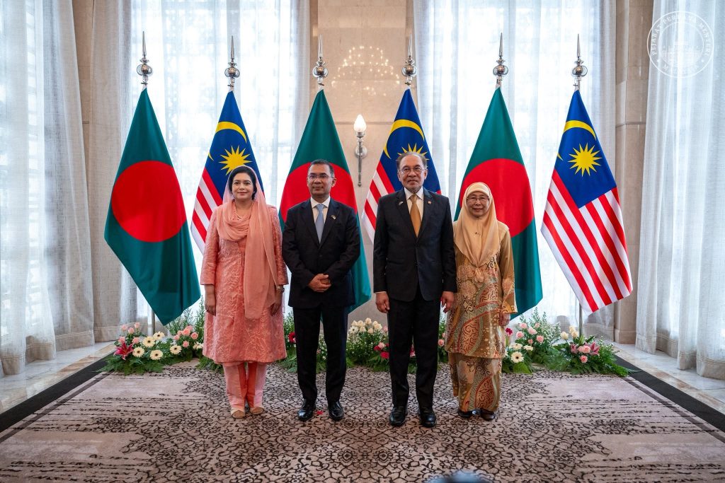PUTRAJAYA, June 23 — Prime Minister Datuk Seri Anwar Ibrahim yesterday, said a luncheon banquet held in conjunction with the official visit of Bangladesh Prime Minister Tarique Rahman provided an opportunity to further strengthen the longstanding friendship and mutual understanding between Malaysia and Bangladesh. Anwar said that after the conclusion of official engagements, both delegations attended a luncheon banquet featuring cultural performances that showcased the richness of heritage, uniqueness of traditions and cultural diversity of the two nations. “The cultural presentations reflected the refinement of heritage, uniqueness of traditions and diversity that are symbols of pride for both Malaysia and Bangladesh,” he said in a statement. According to Anwar, the event served as a meaningful platform for delegates from both countries to deepen personal and diplomatic ties while appreciating each other's identities, customs and cultural wealth. He noted that people-to-people exchanges and cultural appreciation remain important pillars in strengthening bilateral relations and fostering greater understanding between nations. “May the friendship between Malaysia and Bangladesh continue to grow stronger, guided by trust, mutual respect and strategic cooperation for the well-being of our peoples and shared prosperity,” he said. Malaysia and Bangladesh enjoy close bilateral relations across various sectors, including trade, investment, education, labour and regional cooperation. -- MINUTESMY