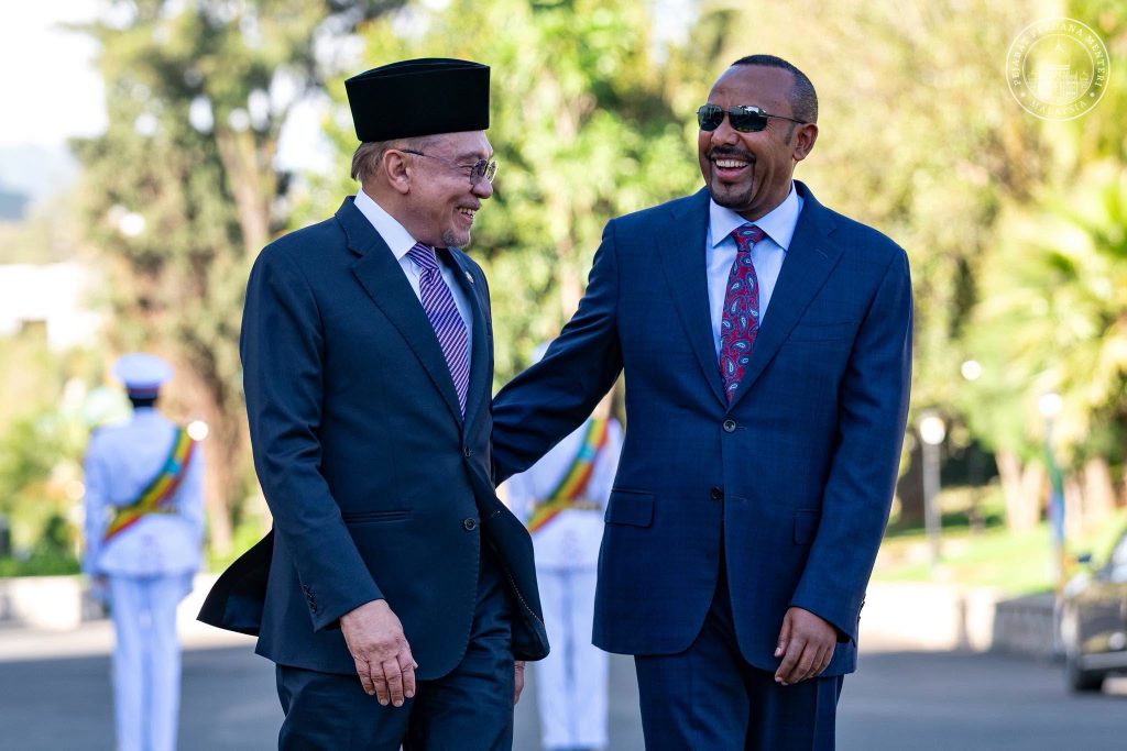 KUALA LUMPUR, June 23 — Prime Minister Datuk Seri Anwar Ibrahim has extended his warm congratulations to Ethiopian Prime Minister Abiy Ahmed and the Prosperity Party following their victory in Ethiopia’s general election. In a statement, Anwar expressed confidence in the continued leadership of Abiy and said Malaysia looked forward to further strengthening its partnership with Ethiopia, which he described as an important gateway for Malaysia’s engagement with Africa. The Prime Minister recalled his official visit to Addis Ababa last year, the first by a Malaysian prime minister to Ethiopia, describing it as a significant milestone in bilateral relations. “When I visited Addis Ababa last year, I was deeply touched by the warmth of the welcome extended to me and by the substance of our discussions,” Anwar said. He noted that both leaders shared similar perspectives on global developments and the importance of closer cooperation among countries of the Global South. “Prime Minister Abiy and I found that we read the world in much the same way, and that countries of the Global South stand to gain a great deal by working together as equals,” he said. Anwar added that several initiatives and areas of cooperation were set in motion during his visit, and expressed optimism about advancing those efforts in the years ahead. “There is much that we set in motion last year, and I look forward to carrying it forward together,” he said. The Prime Minister reiterated Malaysia’s commitment to deepening relations with Ethiopia across strategic sectors and strengthening cooperation with African nations through mutually beneficial partnerships based on respect, equality and shared development goals. -- MINUTESMY