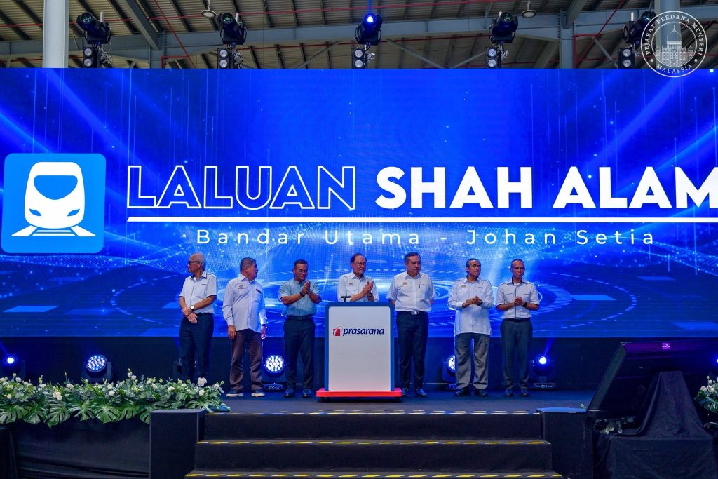 KUALA LUMPUR, June 29 -- Prime Minister Datuk Seri Anwar Ibrahim yesterday described the launch of the Shah Alam Line Light Rail Transit 3 (LRT3) as another significant milestone in strengthening Malaysia's public transport system through a modern, efficient and integrated network that benefits the people. Speaking at the official launch of the Shah Alam Line, Anwar said the project goes beyond providing transportation services, serving as a key catalyst for improving the quality of life and supporting the nation's long-term economic development. He said the new rail line would provide millions of residents along the route with faster, more comfortable and reliable travel, enabling commuters to reduce daily travel time and transportation costs while helping ease road congestion and lessen dependence on private vehicles. "The Shah Alam Line is not merely a transportation project. It is an investment in the people's future, providing greater mobility, improving connectivity and ensuring development reaches more communities," he said. Anwar said the LRT3 is also expected to drive local economic growth through transit-oriented development (TOD), attracting new investments, creating business opportunities, generating employment and enhancing the competitiveness of areas connected by the rail network. He added that a more comprehensive public transport system would improve access to employment, educational institutions, healthcare facilities and other essential services, ensuring that the benefits of development are shared more equitably across society. The Prime Minister reaffirmed the MADANI Government's commitment to continuing development initiatives that address the needs of the people while strengthening the country's economic resilience. He said the government remains focused on implementing projects that promote sustainable growth and deliver long-term benefits for all Malaysians, both now and for future generations. "The progress we achieve must benefit every segment of society and contribute to a more inclusive and prosperous Malaysia," he said. -- MINUTESMY