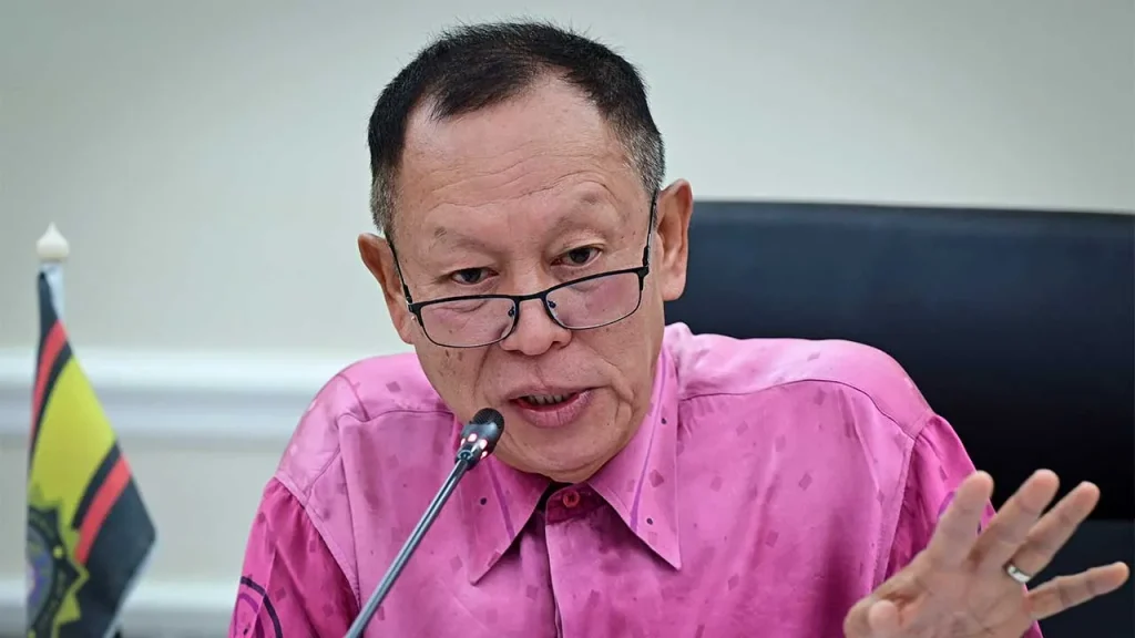 KUALA TERENGGANU: The Malaysian Anti-Corruption Commission (MACC) has detected irregularities involving the government initiative, the Daya Kerjaya 2.0 programme, which was implemented previously, with a value of false claims totalling RM9.01 million. MACC Chief Commissioner Datuk Seri Abd Halim Aman said that through investigations, his office identified 143 companies involving 320 employees nationwide involved in the embezzlement of government funds handled by the Social Security Organisation (SOCSO) starting in 2024. "Through the Daya Kerjaya 2.0 program, the government provides incentives to employers in the form of salary payments of RM1,500 per month to employees (groups such as the disabled, ex-convicts and senior citizens) who are appointed, for six months. "However, based on the initial intelligence conducted by our party, it was found that several issues had been detected in terms of implementation and so on. Among them, we found that there was an individual who was declared as an employee but in fact he did not exist," he told Bernama in conjunction with his visit to the Terengganu MACC Office, here, today. Abd Halim said his department also detected that there were workers who did not meet the minimum six-month employment requirement but received full payment and that there was activity of using false documents to obtain the incentive payment. Apart from that, he said, his party has also detected 1,638 other companies that carried out similar activities involving a value of approximately RM45 million, but it is still in the early stages of investigation. He said that MACC had received good cooperation from Socso headquarters throughout the investigation and would continue to seek assistance from the agency at the state level to further streamline operations, including the process of collecting information and evidence. Abd Halim said his party views seriously any elements of corruption or weaknesses in the management of government funds initiated to help the people. In this regard, he said, MACC, through the Governance Investigation Division, will intensify efforts to assist government departments or agencies as well as companies to improve governance or tighten procedures to prevent leakage or misappropriation of government funds. "If there are weaknesses in the system or procedure, we will help identify and suggest improvements to ensure that the implementation of an initiative can be delivered to the people more effectively and accurately. "The case related to Daya Kerjaya 2.0 is among the examples of irregularities detected involving government incentives that were created with good intentions to help the people and stimulate job opportunities, but were misused by a few irresponsible parties," he said. In another development, Abd Halim said MACC intends to establish Anti-Corruption Cadets at the secondary school level to foster awareness and instill a culture of integrity and hatred of corruption among the younger generation. To begin with, he said, his party plans to start the project in one or two schools around Putrajaya or Kuala Lumpur with the involvement of between 30 and 40 students. "We will of course discuss our wishes with the Malaysian Ministry of Education first. "Then we will see whether the ministry agrees or not, in addition to examining the constraints that exist and the expenses that need to be incurred such as buying uniforms and so on," he said. -- BERNAMA