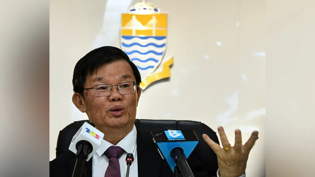 GEORGE TOWN, JUNE 16 -- Penang is working closely with the Federal Government and security agencies to ensure that the management of nearly 20,022 Rohingya refugees and asylum seekers in the state is carried out in an orderly, registered and controlled manner. Chief Minister Chow Kon Yeow said that based on data from the United Nations High Commission for Refugees (UNHCR) as of August 2023, an estimated 20,022 refugees and asylum seekers from the Rohingya community are in Penang and living in several areas in the state. "They live in the areas of Kepala Batas, Tasek Gelugor, Bagan, Permatang Pauh, Bukit Mertajam, Batu Kawan, Nibong Tebal, Bukit Bendera, Tanjong, Jelutong, Bukit Gelugor, Bayan Baru and Balik Pulau. "The state government has always taken a pragmatic, prudent and responsible approach in dealing with the issue of refugees and asylum seekers in the state, in line with the policies and decisions set by the Federal government," he told reporters after the 26th Annual General Meeting (AGM) of PBA Holdings Bhd (PBAHB) here today. He commented on the current situation and the number of Rohingya communities in Penang. Chow explained that matters relating to the entry of foreigners, recognition of refugee status, border control and immigration enforcement, fall under the jurisdiction of the Federal Government through the Ministry of Home Affairs (KDN), the Malaysian Immigration Department (JIM) and the National Security Council (MKN). Therefore, he said the state government always gives full support to the implementation of MKN Directive No. 23 (Revision 2023), including the Refugee Registration Document (DPP) mechanism which aims to ensure that refugee management is carried out in a more systematic, registered and controlled manner. "The DPP is not seen as a policy to increase the number of refugees in Penang, but as a mechanism for the Federal government to find out who they are, where they are and how they can be monitored more effectively," he said. He also stressed that the state government will not compromise on violations of the law with any criminal activity, misuse of documents, human trafficking, involvement in immoral activities or violations of immigration conditions, which will be dealt with by the authorities in accordance with the provisions of the law in force, without any exceptions. In another development, Chow described the memorandum of understanding (MoU) announced between the United States (US) and Iran to end the conflict between the two countries as a positive development that is expected to benefit the global economy, including Malaysia and Penang. He said the conflicts that had erupted previously had had a significant impact on various sectors of the world economy including energy supply, logistics, commodity prices and global supply chains due to geopolitical uncertainties. On Sunday, US President Donald Trump announced that a deal with Iran had been finalized and he ordered the reopening of the Strait of Hormuz and the lifting of US naval blockades. -- BERNAMA