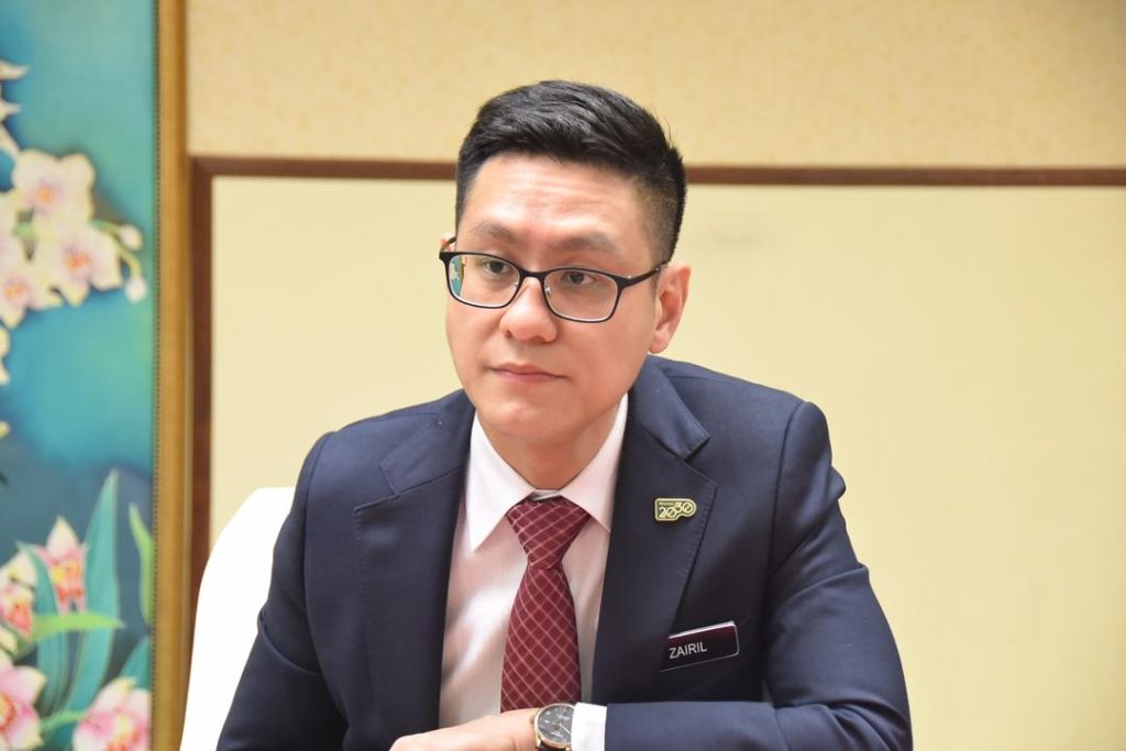GEORGE TOWN: The implementation of the new water tariff in Penang, which begins on July 1, cannot be delayed because the measure is important to ensure that various development projects and infrastructure upgrades can be implemented to guarantee the continuity of water supply in the future. State Transport, Infrastructure and Digital Committee chairman Zairil Khir Johari said the profits currently recorded by the Penang Water Supply Corporation (PBAPP) were not sufficient to fund various large-scale projects planned to meet the increasing demand for water. "Among the projects that are currently being implemented and will be implemented are the construction of the Mengkuang Water Treatment Plant (LRA), two new LRAs in Sungai Krian with a capacity of 80 million litres per day (MLD) and 114 MLD, raw water intake projects in Sungai Prai and Sungai Muda, and the replacement of old pipes. "Each water treatment plant costs hundreds of millions of ringgit, all these projects require large funds and cannot be delayed because it is important to guarantee water supply in the future," he said at a press conference at Komtar, today. He was commenting on calls from several parties for the state government to delay the implementation of the new water tariff and provide an open explanation of the utility company's financial position, administrative expenses and future development plans. Commenting further, Zairil said that among the factors that contributed to delays in the development of water supply infrastructure in the past was tariff rates that were too low, which limited PBAPP's ability to invest in new facilities. "If the tariff is too low, the income generated will not be enough to make investments in infrastructure, which is why we need to increase PBAPP funds so that all planned projects can be implemented according to schedule," he said. At the same time, he stressed that PBAPP and the state government continue to take into account the interests of domestic consumers, especially those who use water at low rates, by ensuring that tariff increases for consumption of less than 35,000 litres of water per month remain at a controlled level. Yesterday, the state government announced that Penang will implement new water tariff rates for domestic and non-domestic consumers starting July 1 after its implementation was postponed for 12 months. The adjustment involves 82 percent of domestic consumers or households who use 35 cubic metres of water or less per month, with an increase of 8.5 sen or RM2.55 per month. -- BERNAMA