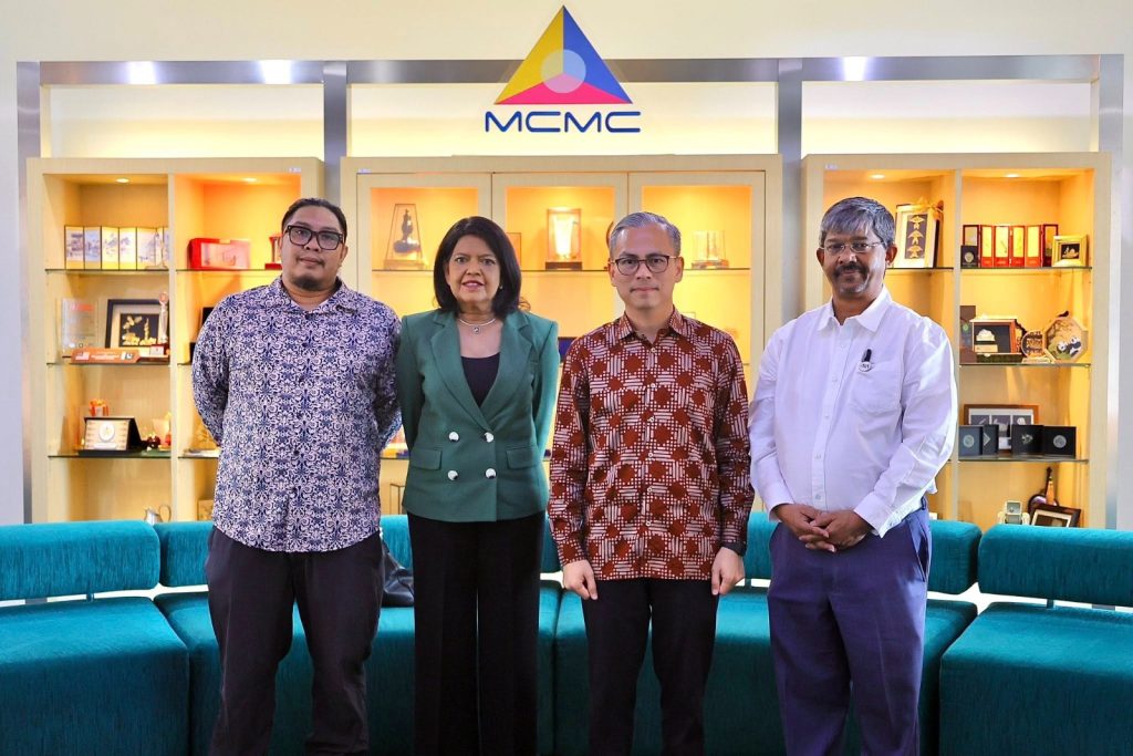 Datuk Fahmi Congratulates Nallini Pathmanathan on Appointment as Malaysia Media Council Chairperson