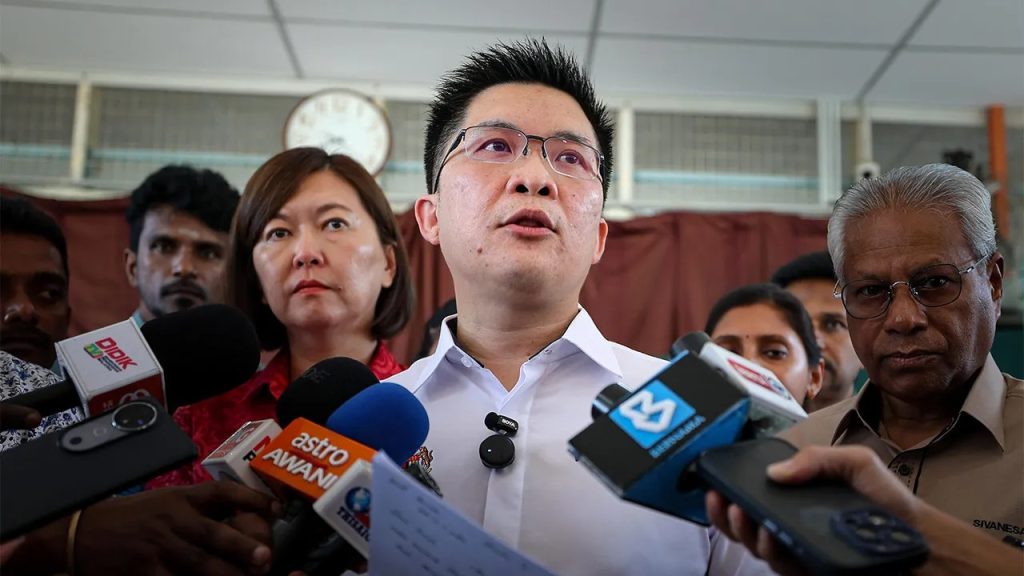GEORGE TOWN, JUNE 15 -- The Ministry of Education (KPM) has given an assurance that no Chinese national-type schools (SJKC) or Tamil national-type schools (SJKT) will be closed under the administration of the Civil Government. Deputy Education Minister Wong Kah Woh said the stance reflected the government's commitment to ensuring that all school streams continue to be maintained as part of the national education system. He said the government understood the concerns often expressed by the community, especially the Chinese and Indian communities, regarding the future of vernacular schools, including the issue of student shortages and challenges related to school sites. "Education Minister Fadhlina Sidek has repeatedly, both in Parliament and outside Parliament, stressed that vernacular schools are an important part of our education system. "The Madani Government's commitment is to guarantee that no school, whether SJKC or SJKT, will be closed. We will maintain all existing schools," he said at the Handing Over of Approval Letter for the Construction of the New SJKT Rajaji Building, here, today, which was also attended by the Chairman of the Penang Tamil Schools Special Committee, Datuk Seri S Sundarajoo. Kah Woh said that previously there had been various concerns regarding the possibility of certain schools being closed or merged, in addition to the position of vernacular schools which was often questioned by certain parties. Therefore, he said the government's guarantee is hoped to give confidence to school governing boards (LPS), educators and local communities to continue to focus on the development of their respective schools. He stressed that the Ministry of Education will continue to pay attention to the development of all school streams in the country in line with the government's aspirations to ensure that access to quality education can be enjoyed by every student regardless of background. Meanwhile, he said the increase in maintenance allocation from RM20 million to RM50 million for SJKT announced by Prime Minister Datuk Seri Anwar Ibrahim last January was part of efforts to strengthen education infrastructure nationwide, in addition to ensuring that basic school facilities were in a safe, conducive and suitable condition for the teaching and learning process. Apart from that, he said, it also reflects the Madani Government's concern for the current needs of vernacular schools, especially those facing issues with building maintenance and basic facilities, with distribution being made in a more structured manner based on the actual needs of each school. In a related development, Kah Woh said 22 SJKTs with government-aided school status in Penang will receive funds totaling RM1.156 million for the purchase and replacement of furniture through allocations from the Malaysian Indian Community Transformation Unit (MITRA) under the Ministry of Human Resources (KESUMA). He said the implementation of the furniture supply would be carried out within one to two months after the process of matching school needs was completed with the school administration in the state involved. -- BERNAMA