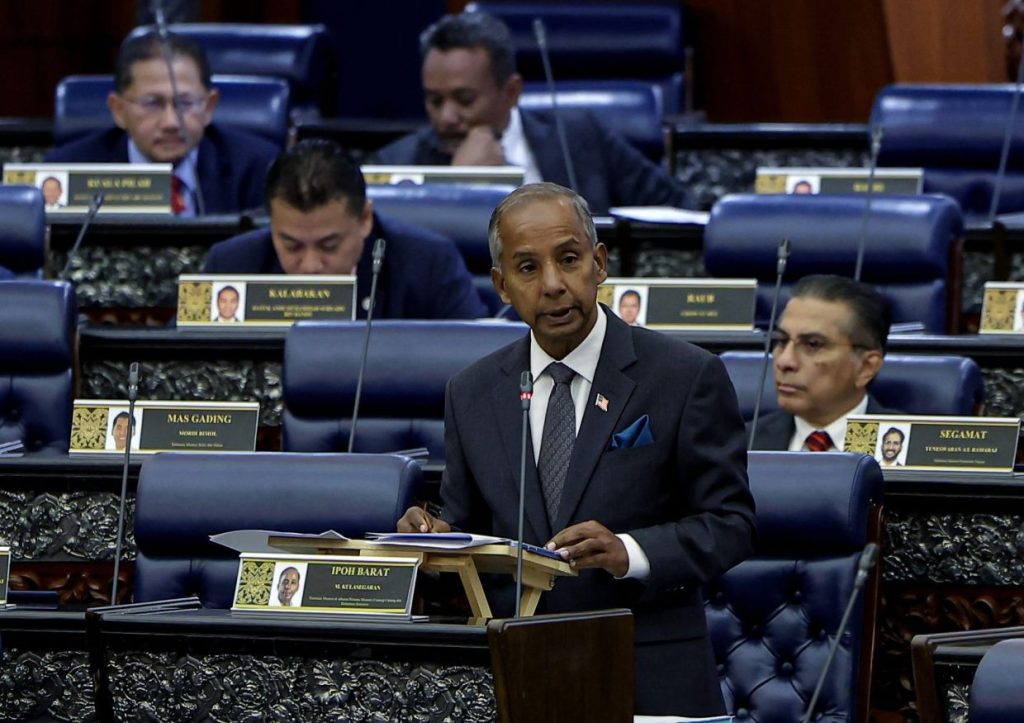 KUALA LUMPUR, June 22  -- The ‘New Bar Course’ (NBC) will be introduced to replace the Certificate in Legal Practice (CLP) examination under a new approach that places greater emphasis on practical training and professional skills. Deputy Minister in the Prime Minister's Department (Law and Institutional Reform), M. Kulasegaran, said the Legal Profession Qualifying Board (LPQB) had completed its review of the Common Bar Course (CBC) curriculum on March 31 through a dedicated committee. He said the committee had proposed that the CBC be renamed the New Bar Course and be applied to individuals who are not qualified persons under the Legal Profession Act 1976, whether they obtained their law degrees locally or abroad. “Under the NBC, which will replace the CLP examination, the LPQB will introduce two programmes known as the Conversion Course and the Legal Practice Postgraduate Certificate (LPPC),” he said during Question Time in the Dewan Rakyat today. He was responding to a question from Datuk Seri Takiyuddin Hassan (PN-Kota Bharu) on the latest status of the NBC and the articled clerkship pathway review undertaken by the LPQB. Kulasegaran said the Conversion Course would be a three-month online programme for overseas graduates requiring a structured introduction to Malaysia's legal system, including core substantive laws. He said the course would be conducted through a Learning Management System (LMS) developed by the LPQB and assessed through Computer-Based Assessment (CBA). Meanwhile, the LPPC would be a six-month vocational programme for both local and overseas graduates, focusing on legal practice before they undergo pupillage. “The LPPC is conceived as a new approach that places greater emphasis on practical skills development than the CLP examination, with a more relevant assessment method,” he said. Meanwhile, he said the LPQB had established an NBC Task Force on April 27 to undertake a study titled "A Study to Develop the Operational Framework for the New Bar Course (Conversion Course and Legal Practice Postgraduate Certificate): From Policy to Practice". Kulasegaran said the study is aimed at developing the operational framework for the NBC and ensuring the smooth implementation of the proposed course. He said the task force comprises experts from public universities, private higher education institutions and members of the Malaysian Bar, with the 12-month study running from May 1 this year until April 30, 2027. On the articled clerkship pathway, Kulasegaran said the LPQB had also established a special committee to undertake a Strategic Review and Enhancement of the Articled Clerk Pathway, with the nine-month study scheduled to run from March 1 to Nov 30, 2026. -- BERNAMA 