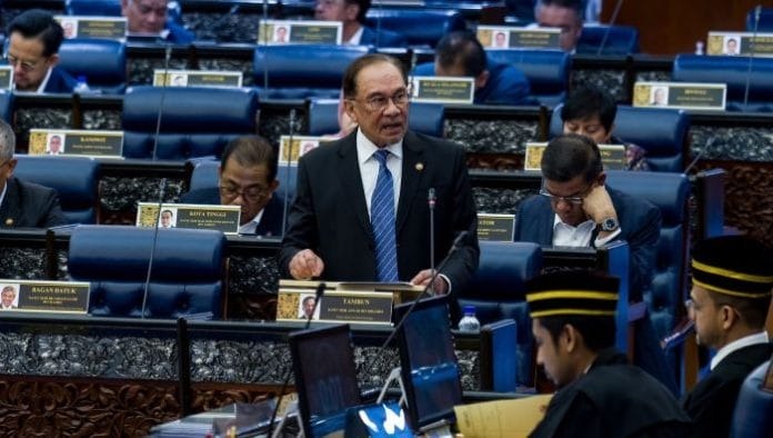 KUALA LUMPUR, June 30  -- Prime Minister Datuk Seri Anwar Ibrahim stressed that almost all states received higher allocations from the federal government compared to their tax revenue contributions, except for Selangor and Penang,  which recorded higher revenue collection. He said the allocations were made based on development needs and the well-being of the people, thus rejecting claims that certain states were being ignored or marginalised. Anwar said the government determined the allocations based on the urgent needs in each state, including flood mitigation projects, upgrading the Pan Borneo highway and new roads, water drainage systems, poverty eradication and the development of schools and other infrastructure facilities. “If I want to compare, I want to emphasise here that it is the MADANI Government that provides the highest allocations for states such as Kedah, Terengganu and Kelantan, compared to the previous one,” he said during the Ministerial Question Time session at the Dewan Rakyat today. He was responding to a question from Datuk Seri Doris Sophia Brodi (GPS-Sri Aman) regarding allegations that the federal government's allocation to state governments is unfair and insufficient compared to the revenue collected, in addition to the efforts of the MADANI Government in improving the distribution of these allocations. Anwar said for the period 2023 to 2025, Selangor contributed RM43.6 billion in tax revenue to the federal government, while the federal expenditure in the state amounted to RM15 billion. For Penang, he said, the average revenue contributed to the federal government in the same period was RM10.7 billion, while the expenditure in the state amounted to RM7.9 billion. He said that for other states, the total federal expenditure was much higher than the tax revenue contributed. According to him, for the period 2023 to 2025, Kelantan recorded an average revenue of RM946 million with federal expenditure reaching RM8.9 billion, while Kedah recorded a revenue of RM3.7 billion with an expenditure of RM9.5 billion. For Terengganu, he said, the revenue received by the federal government, including petroleum revenue, was about RM2 billion, while the federal expenditure amounted to RM7.8 billion, and Johor recorded a revenue of about RM14 billion with a federal expenditure of RM16 billion. Meanwhile, in response to Doris Sophia's supplementary question on the special grant to Sarawak, Anwar said negotiations were still ongoing in line with the spirit of the Malaysia Agreement 1963 (MA63). He explained that the matter was not announced during his recent meetings with Sarawak Premier Tan Sri Abang Johari Tun Openg in Bintulu and Kuching, as the government had prioritised resolving issues related to the handover of Bintulu Port to the Sarawak government and the payment of RM1.8 billion by Sarawak to the federal government, a development he described as unprecedented. “I have given assurances that negotiations are continuing and that an increase should be granted based on the spirit of MA63. Therefore, this will be approved as soon as possible,” he said. At the same time, the prime minister described the handover of Bintulu Port to the Sarawak government as a milestone worth celebrating, noting that it marked the first time in history that a solution was achieved through negotiations recognising the state’s rights under the Constitution. “This is the first time in history that negotiations have fulfilled constitutional requirements in recognising the rights of states in matters concerning ports, and it symbolises the importance of conducting constructive and healthy negotiations,” he said. -- BERNAMA 