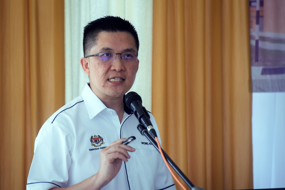 IPOH, June 12 -- The establishment of any school in the country is subject to the Education Act and cannot operate without approval from the relevant authorities, according to Deputy Education Minister Wong Kah Woh. He said the Ministry of Education constantly monitors compliance with educational rules and laws to ensure that every institution offering learning operates in accordance with established guidelines. "The establishment of any school is subject to the Education Act, and naturally, no school can be set up without prior approval," he told reporters after attending the 69th Sekolah Menengah Jenis Kebangsaan (SMJK) Ave Maria Convent Academic Excellence Ceremony here today. Wong was speaking in response to allegations concerning the existence of a school run by the Rohingya community in Kuala Terengganu. Therefore, he said the ministry would leave the matter to the relevant authorities. Media reports yesterday indicated that a school believed to be operating for the ethnic Rohingya community in Kampung Ladang Titian, Kuala Terengganu, has triggered concern and unease among residents since February. Earlier, Wong congratulated 75 of the school's students for excellent 2025 Sijil Pelajaran Malaysia (SPM) examination results, including 37 who achieved 10 to 12 As. He said the results reflect the commitment of teachers, the school board, the Parent-Teacher Association and students to raising academic standards. At the event, he also announced a RM50,000 special allocation from his office for student-led projects at the school. -- BERNAMA