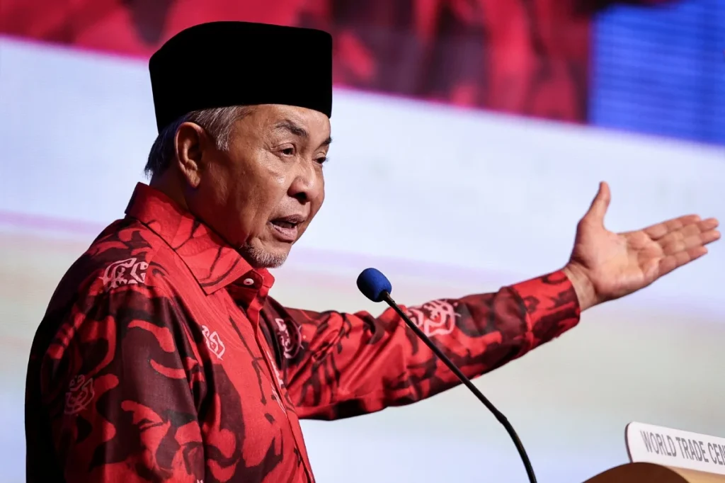 KUALA TERENGGANU: The list of candidates for the Johor State Election (PRN) has been submitted by Johor Barisan Nasional (BN) Chairman Datuk Onn Hafiz Ghazi and is currently in the evaluation stage. Deputy Prime Minister and BN Chairman Datuk Seri Ahmad Zahid Hamidi said the list of candidates that had been submitted to him would be finalised after he held discussions with the leaders of BN component parties. "The candidates are in the evaluation stage, but we must also respect the candidates who come (put forward) from other BN component parties," he said. Ahmad Zahid, who is also the Minister of Rural and Regional Development, said this to reporters after the Closing Ceremony of the Bumiputera Entrepreneurs Economic Convention (KEUB 2026) here today. The UMNO president, who also confirmed that Onn Hafiz would remain the "poster boy" in the state election, said BN was committed to winning more than 40 seats in this state election, surpassing the record achieved in 2022. However, he admitted that no victory can be achieved easily except through hard work, wisdom and an organized machinery. Apart from that, the various initiatives implemented by the Johor State Government under the BN administration for the well-being of the people of Johor are believed to gain the support and confidence of voters in this election. Meanwhile, Ahmad Zahid dismissed negative perceptions about the relationship between BN and Pakatan Harapan (PH) following the decision to contest solo, by emphasizing that the Johor State Government under BN administration was formed before the existence of the Unity Government at the Federal level. "The government in Johor is a BN government, not a Unity Government. The door has been opened by Johor BN for them to contest on a friendly basis in each of the 56 state assembly seats," he said. Yesterday, Onn Hafiz announced the dissolution of the Johor State Assembly after receiving the consent of the Regent Sultan of Johor Tunku Mahkota Ismail to pave the way for the state election. Onn Hafiz previously confirmed that Johor BN would field candidates in all 56 seats in this state election. In the 2022 general election, BN won 40 seats while Pakatan Harapan (12), Perikatan Nasional (3) and MUDA (1). -- BERNAMA
