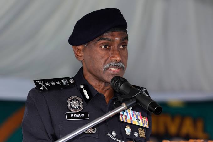 KUALA LUMPUR, JUNE 22 -- Police arrested 349 individuals in 235 raids and inspections through Op Cantas Bersepadu at business premises, residences and construction project sites in Selangor. Bukit Aman Criminal Investigation Department (CID) Director Datuk M. Kumar said that those arrested in the four-day operation starting last Thursday consisted of 280 men and 69 women aged between 20 and 83, including 85 foreigners. "Five of those arrested are on the list of wanted persons under the Security Offences (Special Measures) Act 2012 (SOSMA) while another 34 are wanted for violent crimes and property crimes," he said in a statement on Sunday. He said investigations were being conducted against the 349 individuals, covering various offences under the Penal Code, Immigration Act 1959/63, Secondhand Dealers Act 1946, Societies Act 1966 and Dangerous Drugs Act 1952. Kumar said the operation, which was carried out with strategic cooperation from the Criminal Investigation Department, Special Branch, Narcotics Criminal Investigation Department and Bukit Aman Air Operations Force, the Malaysian Immigration Department and local authorities, focused on tracking and arresting individuals listed as wanted persons. He said the operation also aimed to track down identified organised crime groups, including crippling financial sources through enforcement actions against premises suspected of being a source of funding for the group's activities. Kumar said that in the same operation, two entertainment centres inspected were found to be operating without an entertainment licence, while 13 business premises were believed to be employing foreign workers without valid passes or permits. "Compound actions have been issued by local authorities against business owners who committed various license-related offenses," he said. The success of the operation, he said, proves the police's continued commitment in strengthening efforts to prevent and combat crime, especially involving organised criminal activities through the cooperation of various enforcement agencies. He also called on the public to continue to provide information regarding criminal activities to help strengthen prevention and suppression efforts for the well-being of society. -- BERNAMA