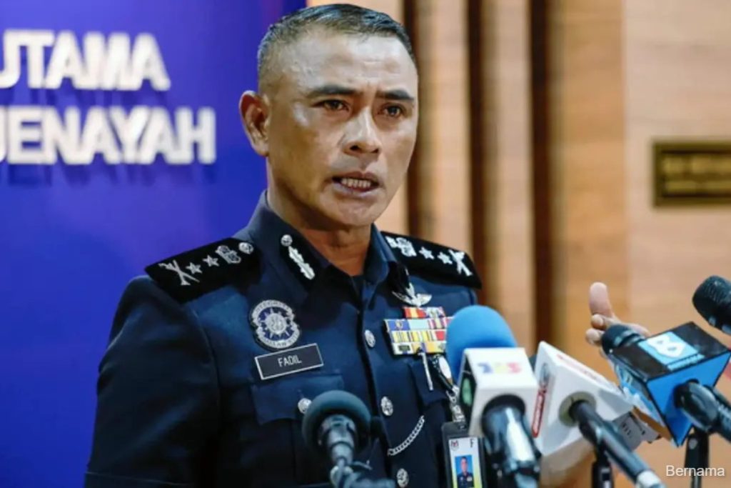 KUALA LUMPUR, JULY 2 -- Efforts to tackle bullying and prevent gangsterism among students must begin at the primary school level through strong character-building and discipline programmes, said Kuala Lumpur Police Chief Datuk Fadil Marsus. He said disciplinary issues involving primary school pupils have already been recorded, stressing that bullying and gangster influence must be addressed early before the problem escalates. “There are indeed cases involving primary school discipline. We do not deny this, but bullying and gangsterism is our priority,” he told reporters after officiating the Royal Malaysian Police (Royal Malaysia Police (PDRM)) programme titled No Separated Students: Building Character, Instilling Discipline at Sekolah Kebangsaan La Salle 2 Jinjang. Fadil said the police will not tolerate any attempt by gangster elements to infiltrate educational institutions. The programme, conducted in collaboration with the Kuala Lumpur Federal Territory Education Department, aims to strengthen cooperation between police and school authorities in shaping disciplined and independent students. Previously focused on secondary schools, the initiative has now been expanded to include primary schools nationwide. “This ongoing programme involves all schools, school liaison officers, and continuous two-way communication between the education sector and the police,” he added. Fadil also stressed that building the younger generation is a shared responsibility involving parents, schools, the community, and law enforcement. On concerns over social media misuse — including cigarette and vape-related content targeting students — he said police are aware of the issue and will take firm action. “Such things do happen. There are parties using various methods to attract young people. We will deal with it decisively,” he said. -- MINUTESMY