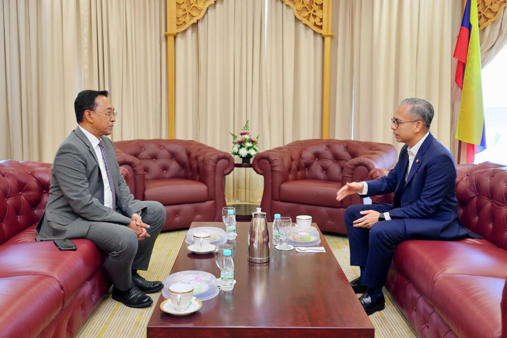 KUALA LUMPUR, July 1 — Communications Minister Fahmi Fadzil today received a courtesy call from Malaysia's Ambassador to Lebanon, Anwar bin Udzir, in a meeting aimed at strengthening professional ties and exchanging views on current developments concerning Malaysia's interests at the international level. Fahmi said he first got to know Anwar while they were working together during the Ministerial Meeting of the Asia-Pacific Telecommunity held in Tokyo in 2025. He noted that meetings of this nature are important for fostering stronger working relationships, facilitating the exchange of perspectives, and discussing developments that are relevant to Malaysia's interests on the global stage. Anwar bin Udzir received his letter of appointment as Malaysia's Ambassador to Lebanon from the Yang di-Pertuan Agong on May 18, 2026. Fahmi also extended his best wishes to Anwar, expressing confidence that he would carry out his responsibilities successfully and continue to represent Malaysia with distinction in Lebanon. -- MINUTESMY