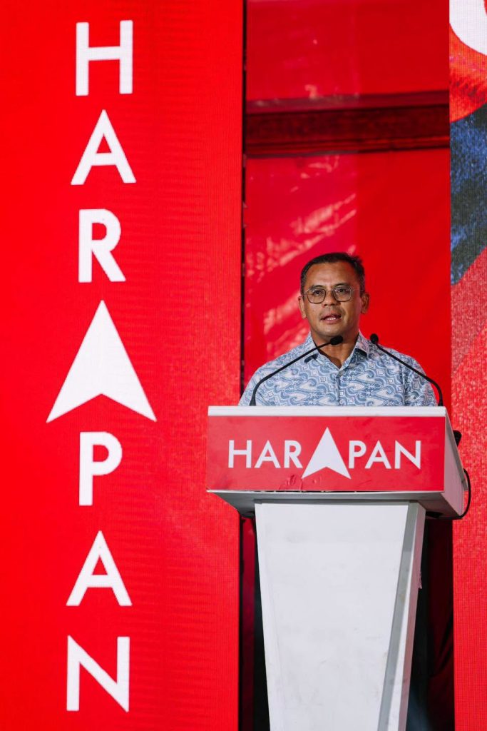 JOHOR BAHRU, July 3 -- Pakatan Harapan (PH) today launched its "Johor for All" manifesto as the coalition's pledge to voters for the 16th Johor state election. The manifesto was launched by PH Presidential Council member Datuk Seri Amirudin Shari, who is also PKR's co-election director, at a ceremony here. Also present were Johor PH chairman Aminolhuda Hassan, Johor DAP chairman Teo Nie Ching, Johor PKR chairman Datuk Seri Dr Zaliha Mustafa and the coalition's candidates contesting the state election. -- BERNAMA