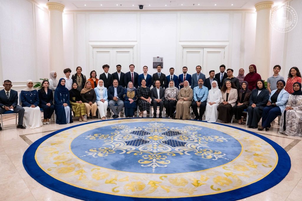 PUTRAJAYA, July 9 -- Prime Minister Datuk Seri Anwar Ibrahim on Thursday called on emerging leaders to navigate the challenges of leading diverse societies with wisdom, patience and sound judgement while remaining committed to core values and moral principles. Speaking after meeting 22 young leaders from 12 countries participating in the AZM Global Leaders Kuala Lumpur Summit 2026 in Putrajaya, Anwar said effective leadership in culturally diverse communities requires the ability to unite people through understanding and thoughtful decision-making. He stressed that leaders must continue learning and adapting to new approaches in an increasingly complex world without neglecting fundamental principles such as faith, values and ethics. Anwar also expressed his appreciation to the founder of the initiative, Muna AbuSulayman, for bringing together promising young leaders from different countries to foster international collaboration and mutual understanding. He said the programme provides an important platform for building early cross-border networks among future leaders, which could contribute to the common good and strengthen international cooperation in the years ahead. The Prime Minister also expressed hope that Muna AbuSulayman and the participants would be given the strength and perseverance to continue advancing the initiative and nurturing a new generation of principled global leaders. -- MINUTESMY