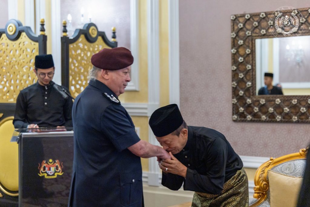KUALA LUMPUR, July 14 -- His Majesty Sultan Ibrahim, King of Malaysia, today granted an audience to Malaysian Anti-Corruption Commission (MACC) Chief Commissioner Datuk Seri Abd Halim Aman at Istana Negara. The meeting, which lasted about 30 minutes, saw Abd Halim brief His Majesty on the latest developments and updates involving the anti-graft agency. Datuk Seri Abd Halim began his duties as MACC Chief Commissioner on May 13, 2026, succeeding Tan Sri Azam Baki. The audience session was part of the ongoing engagements between His Majesty and key national institutions to stay informed on matters related to governance, integrity and public administration. The MACC plays a central role in strengthening Malaysia’s efforts to combat corruption, enhance transparency and uphold accountability in both the public and private sectors. -- MINUTESMY