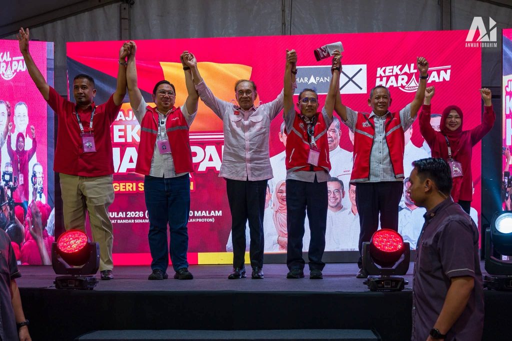 PM Anwar Calls on Negeri Sembilan Voters to Give PH a Fresh Mandate