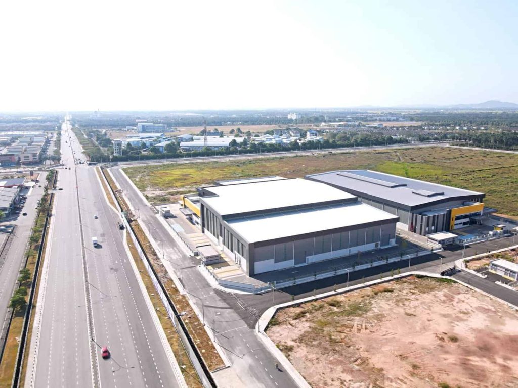 KEPALA BATAS, July 2 -- Ideal Property Group has completed all infrastructure works at its 880-acre (323.7-hectare) Penang Technology Park @ Bertam, with the development entering full delivery following the completion of its landmark entrance gateway. The group said in a statement that the technology park is now development-ready, allowing investors to acquire land and begin construction and operations. “More than 60 per cent of industrial land has been taken up. The project is expected to generate employment and support regional supply chain growth as operations commence,” it said. Located in North Seberang Perai, the park is connected to the North-South Expressway and has direct access to Penang Port and the North Butterworth Container Terminal (NBCT), supporting logistics efficiency and supply chain integration. Ideal Property Group chief operating officer Datuk Goh Teng Whoo said Penang has developed into a high-technology manufacturing hub supported by a mature semiconductor supply chain, skilled talent pool and established industrial ecosystem, making it an attractive destination for multinational investment. “Investors can acquire freehold industrial land at Penang Technology Park @ Bertam, complemented by one-stop support services including plot advisory and regulatory coordination,” he said. Goh said the park is equipped with four-lane dual carriageway, 100-ft-wide internal roads, water supply, power supply infrastructure, 5G connectivity, natural gas pipelines and 24-hour CCTV surveillance. He noted that the state’s financing and capital market ecosystem continues to support corporate expansion, and thanked the Penang state government for its support in fast-track approvals, infrastructure delivery and investment promotion. Goh said Penang Technology Park @ Bertam aims to provide a full industrial ecosystem, enabling businesses, particularly small and medium enterprises, to integrate into the global semiconductor supply chain. The development comprises light and medium industrial lots, commercial components and built-to-lease facilities. -- BERNAMA