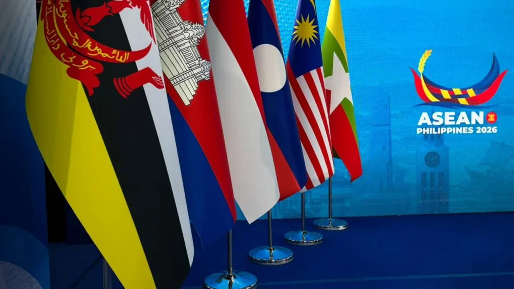 Asia-Pacific Foreign Ministers raise global challenges at ASEAN Meeting in Manila