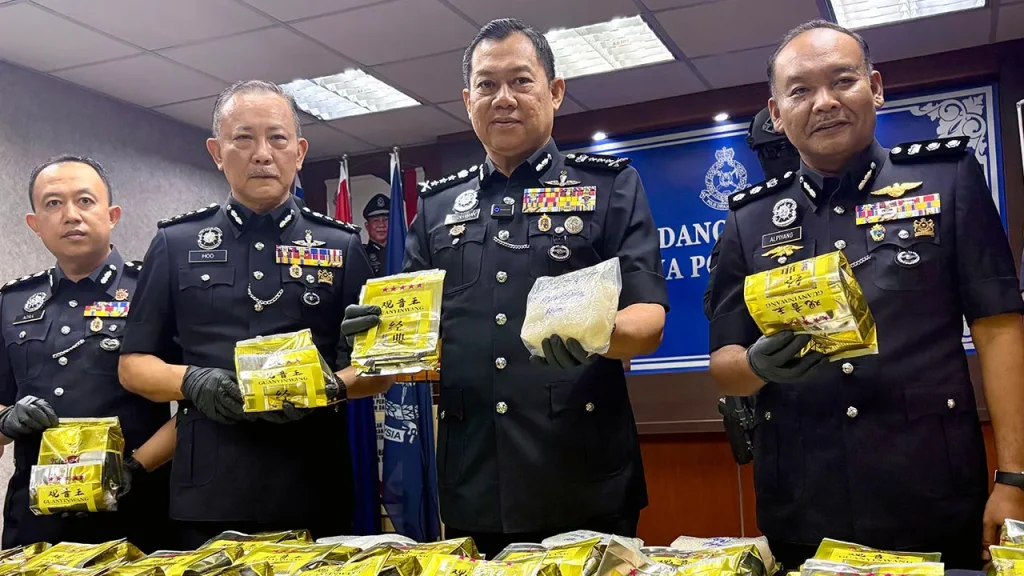 Johor police seize RM3.04 million worth of methamphetamine, eight including teenagers arrested